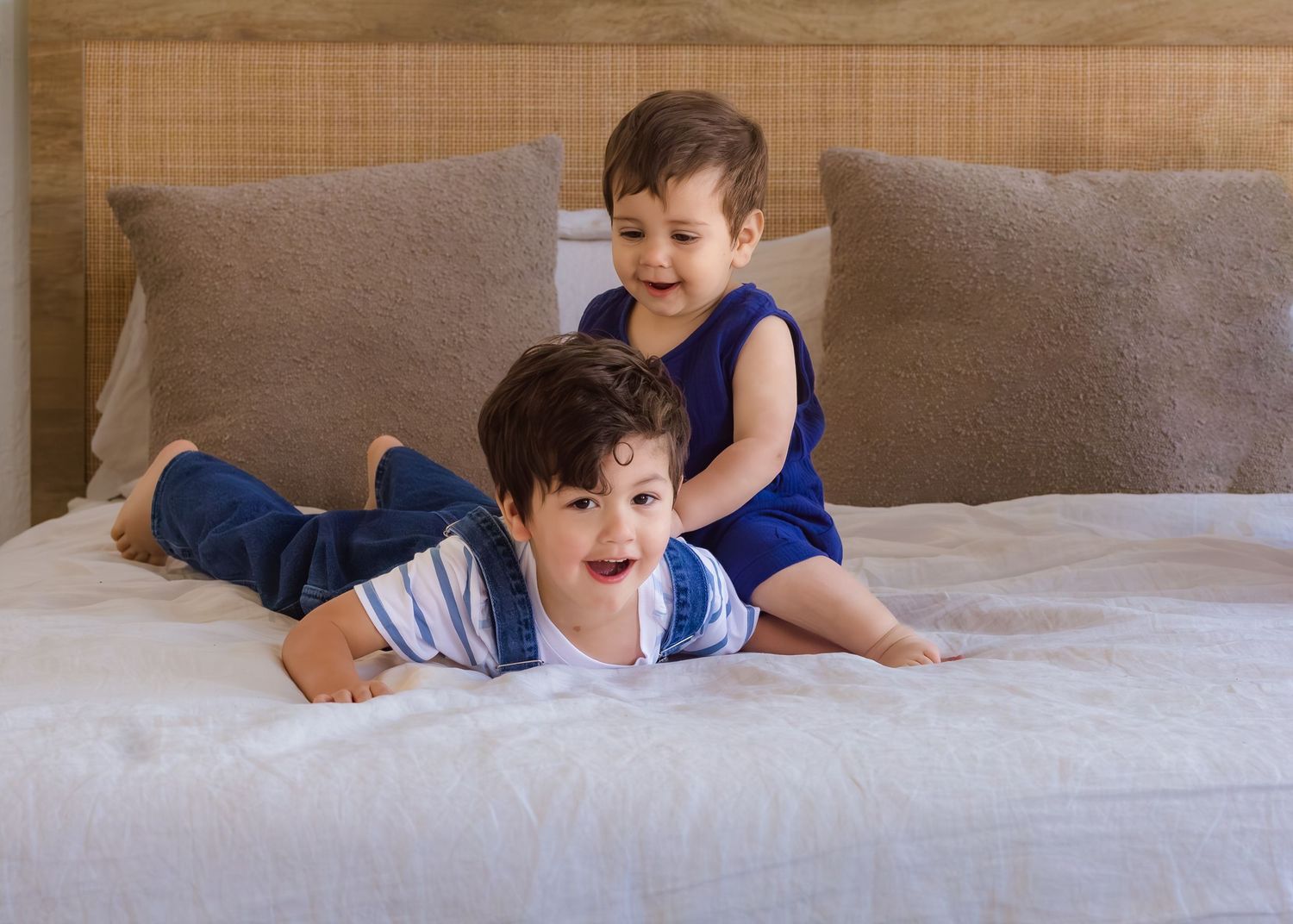 Family photography in Bartlesville Oklahoma featuring natural light and refined portrait styling.