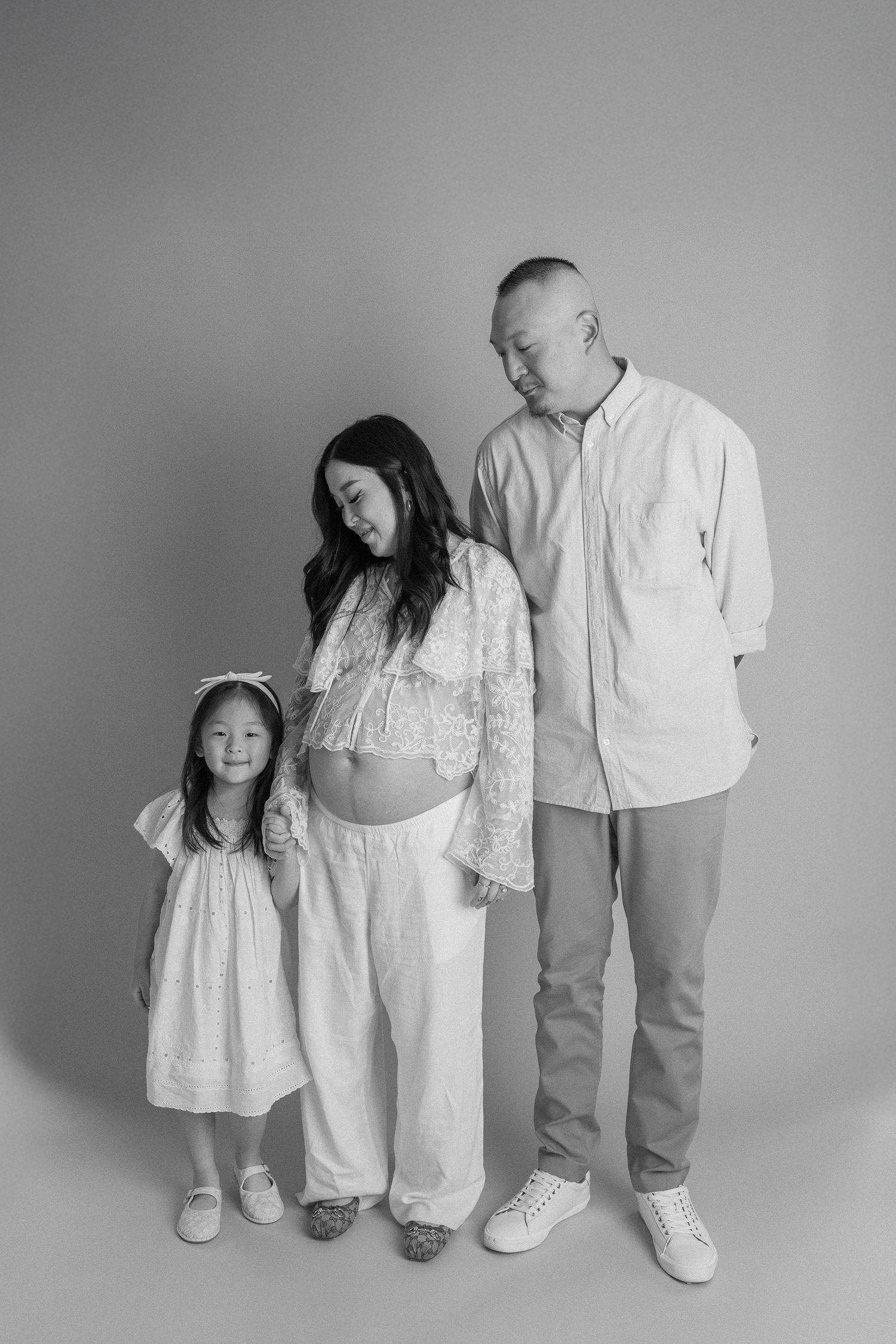 studio photographer maternity family orange county
