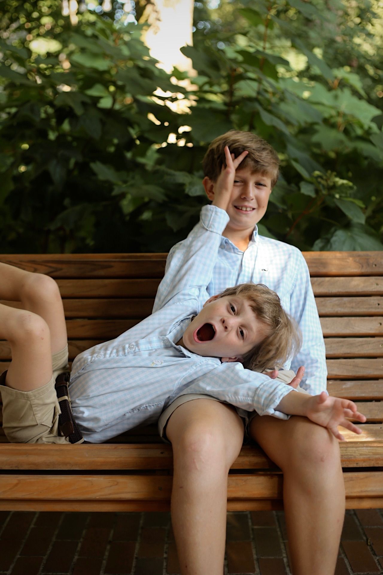 family and sibling session outside nashville