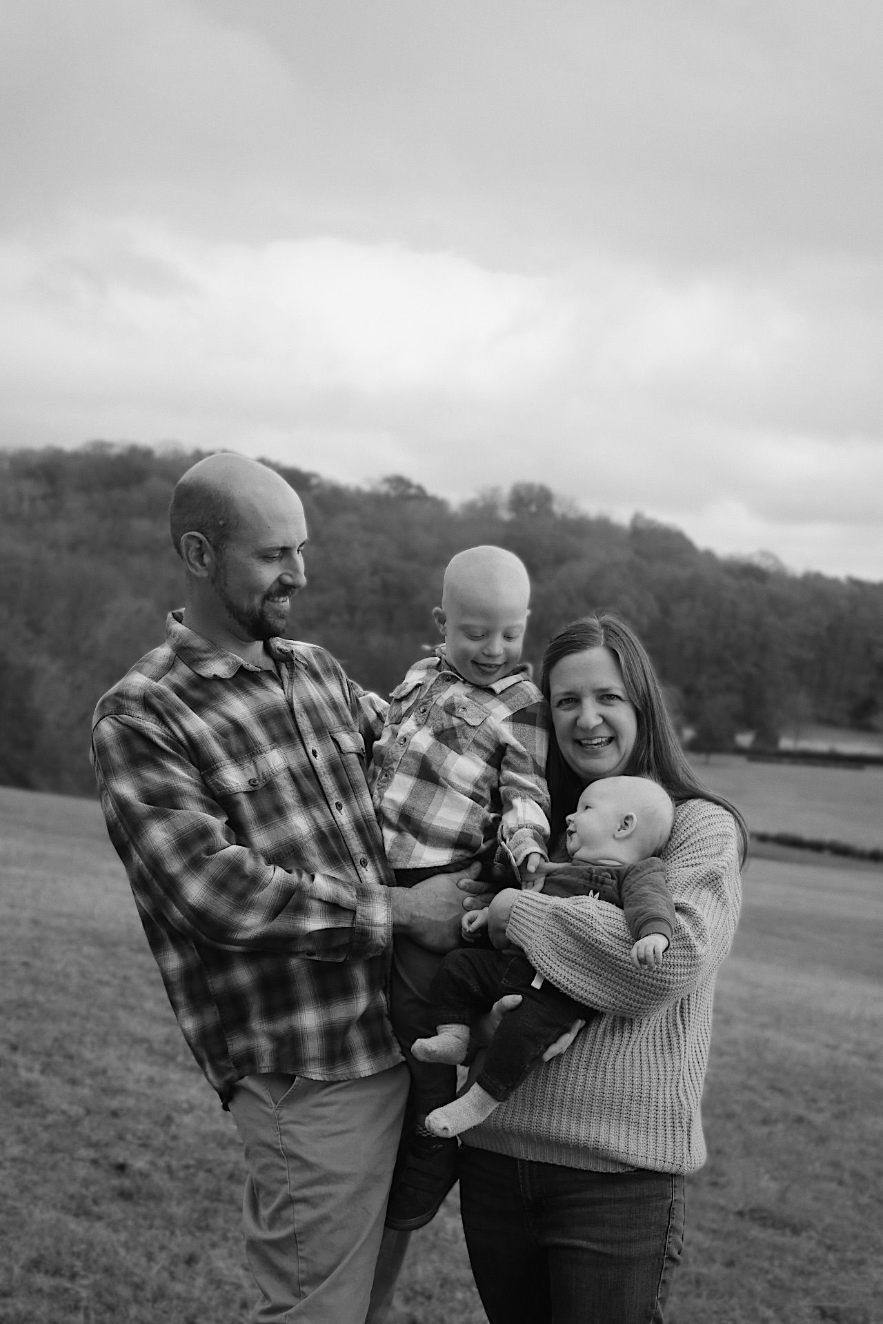 Sami Myrick Photography family and sibling session outside nashville belle meade green hills nashville tn Warner parks