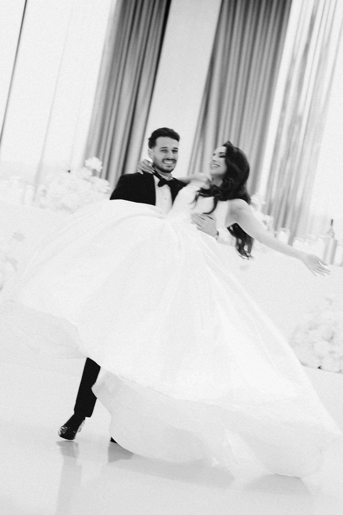 Pan Pacific Perth luxury weddings. Wedding photographer available in Perth WA.