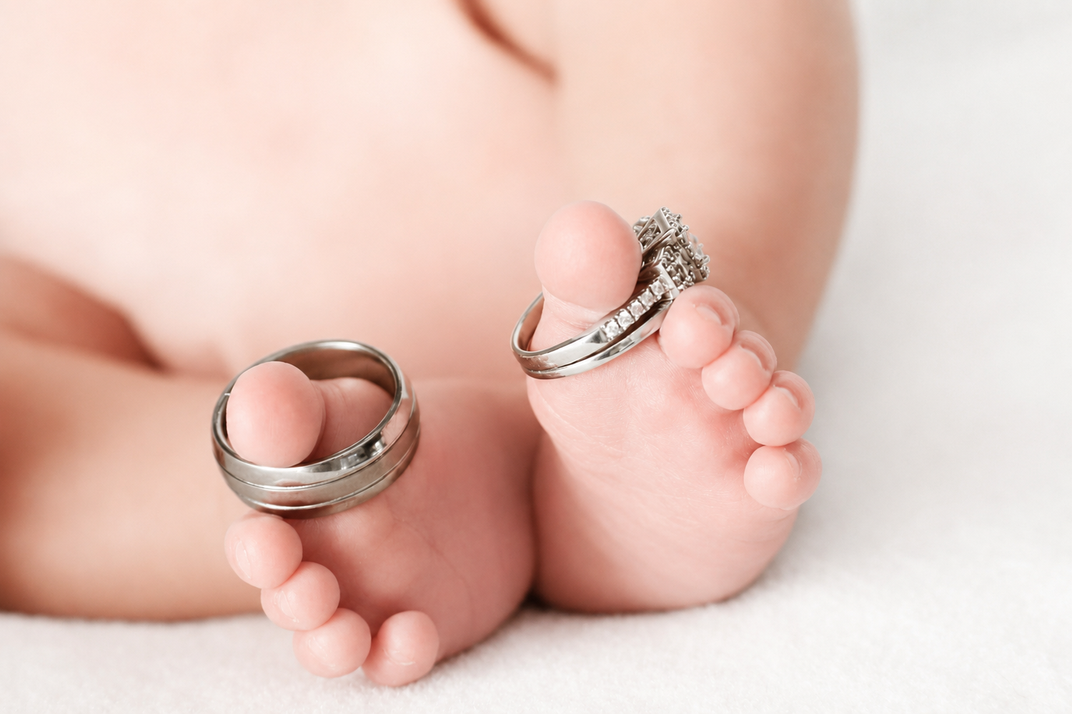 Welcome to Wonderfully Made: Maternity & Baby Photographer, where motherhood is celebrated and every child is cherished as the precious gift