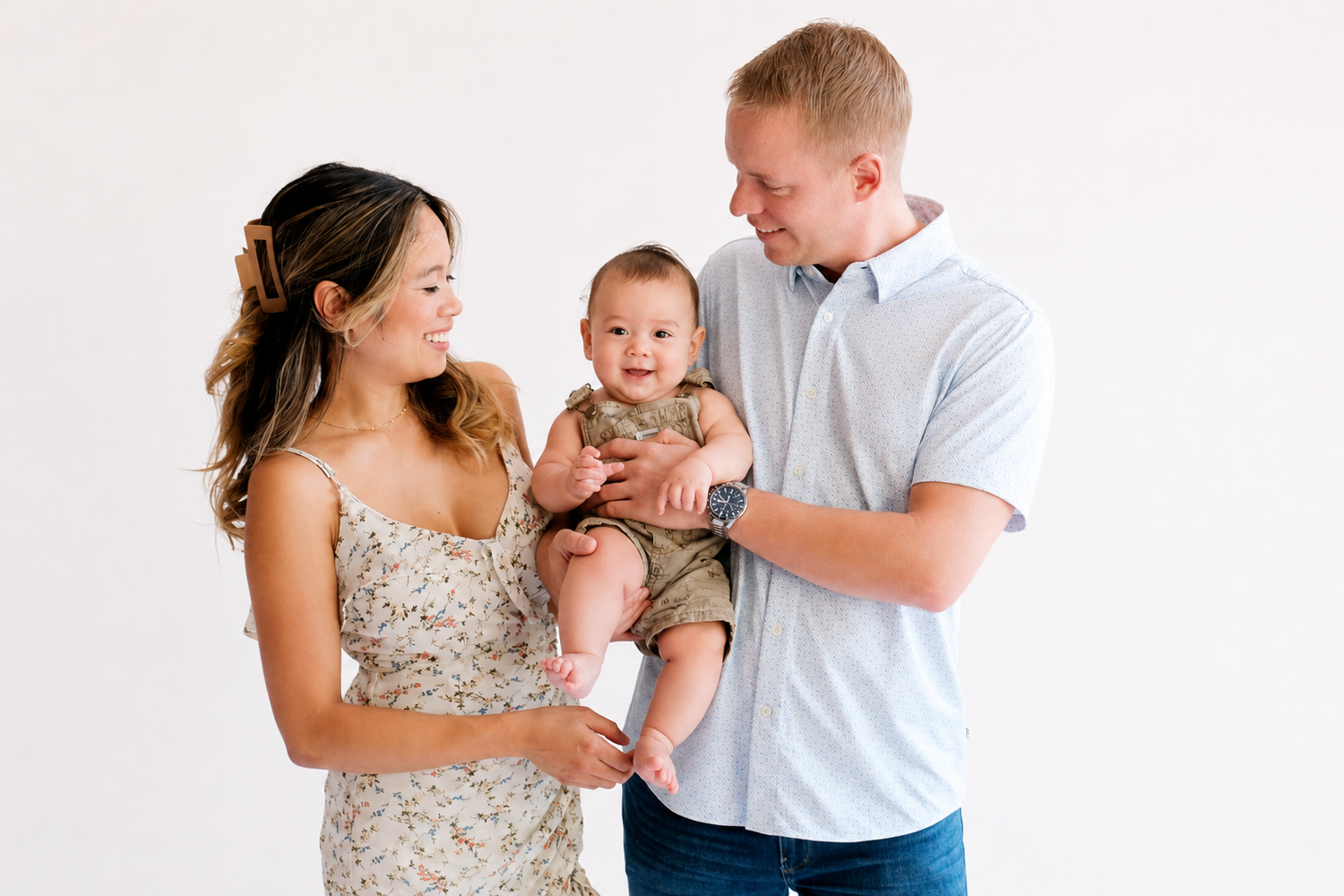 Welcome to Wonderfully Made: Maternity & Baby Photographer, where motherhood is celebrated and every child is cherished as the precious gift