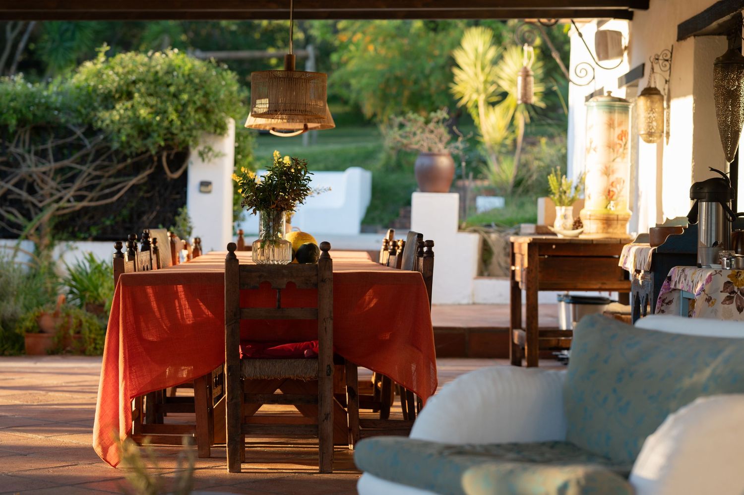 Beautiful setting of the table at Finca la Gloria