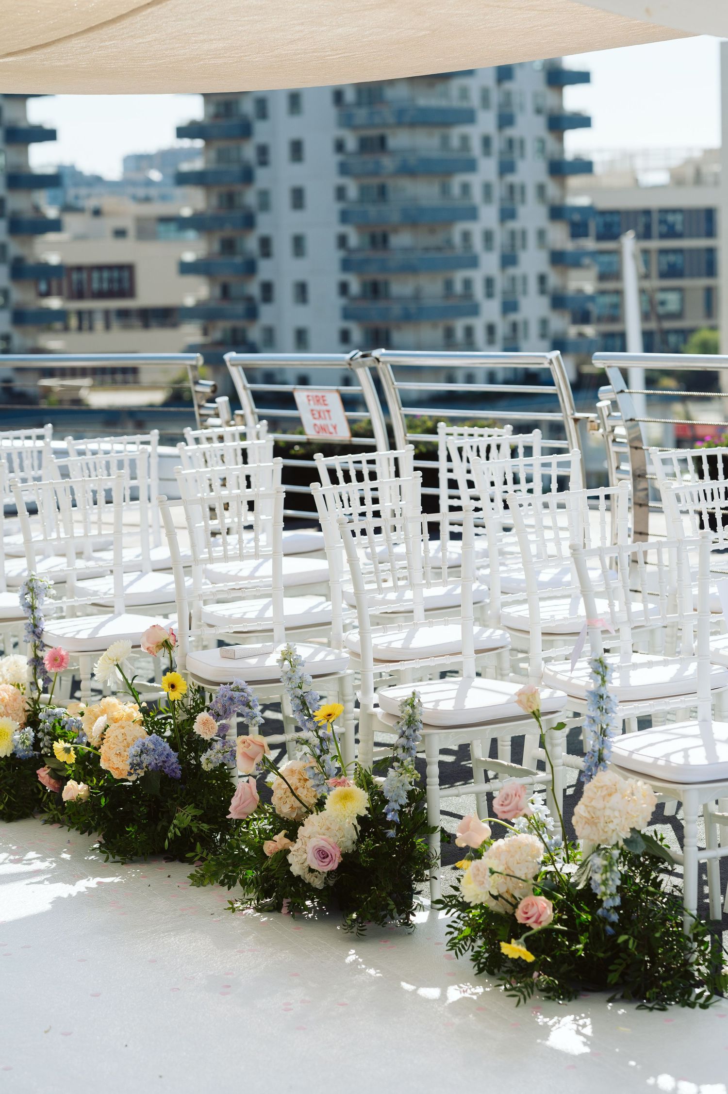 Elegant outdoor wedding table décor at Sunborn Gibraltar