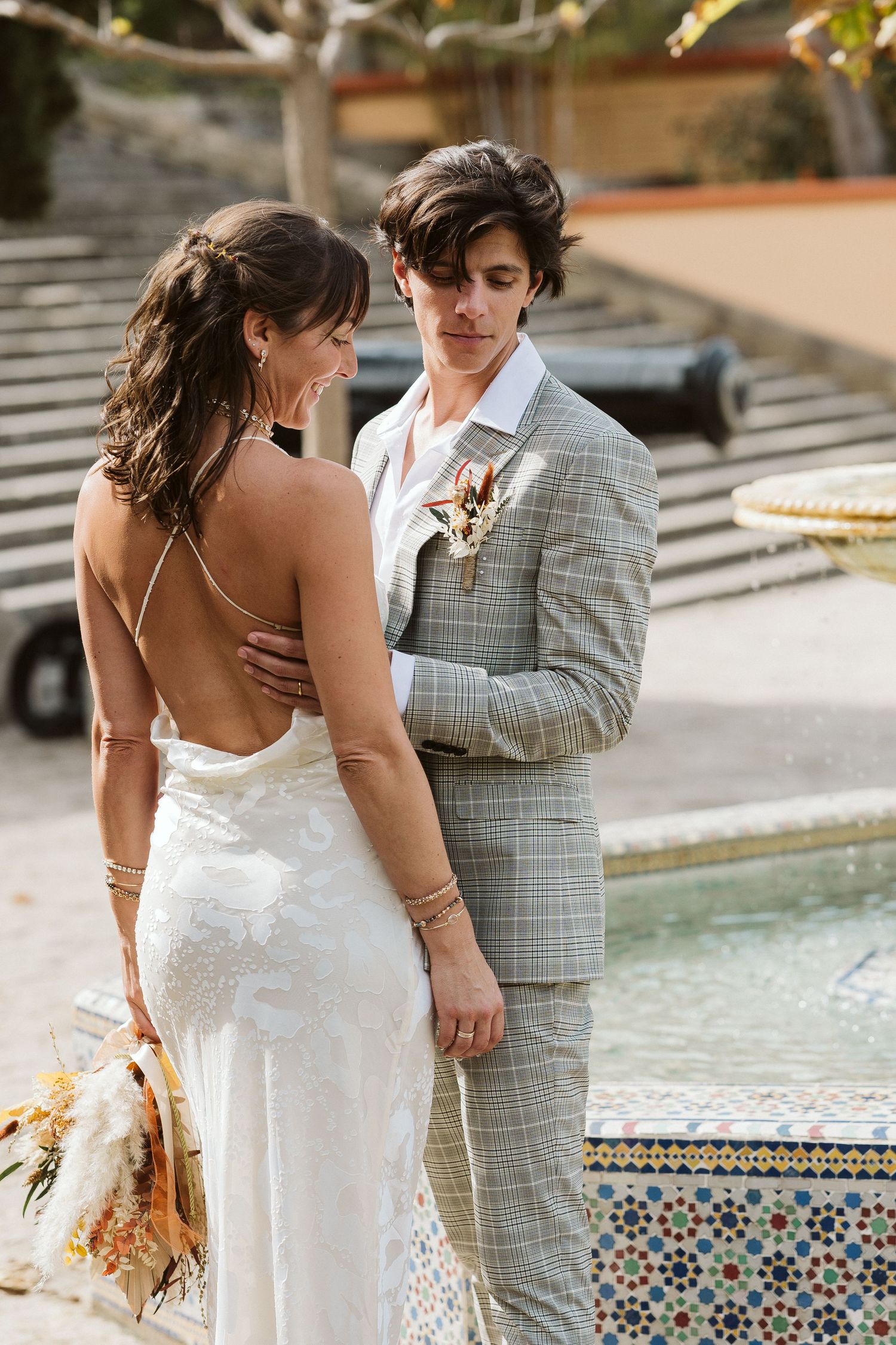 bride and groom romantic photo at the Alameda Gardens in Gibraltar