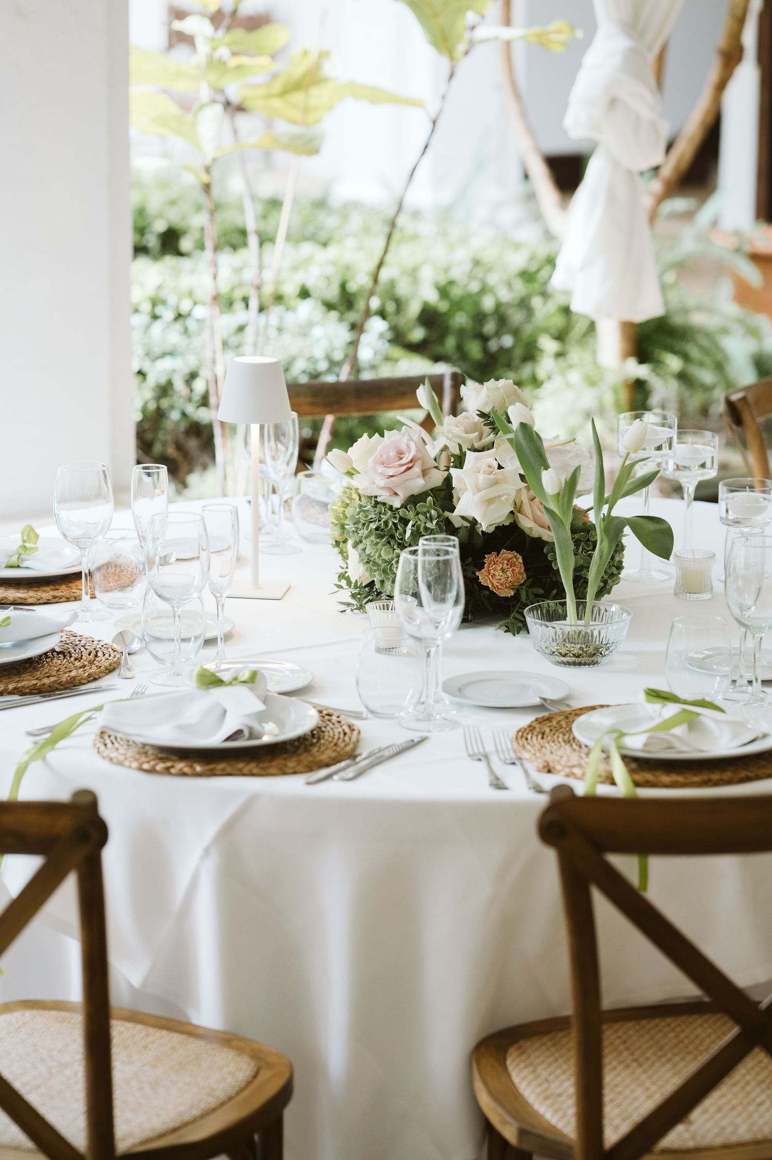 Finca Monasterio table setup