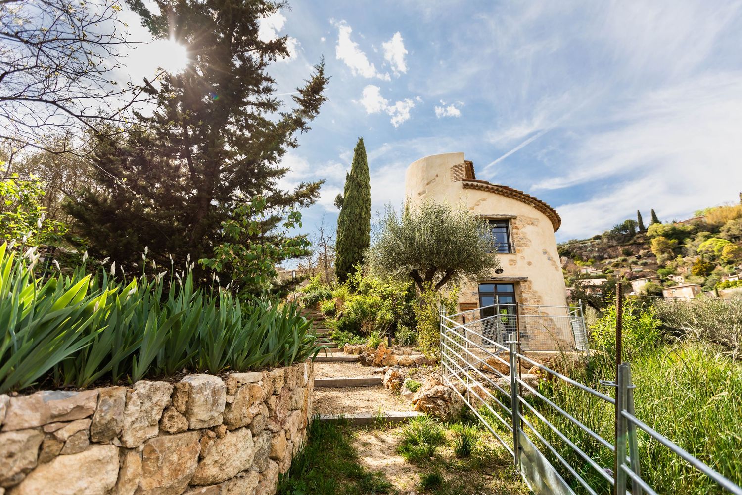 Décor provençal à Cotignac