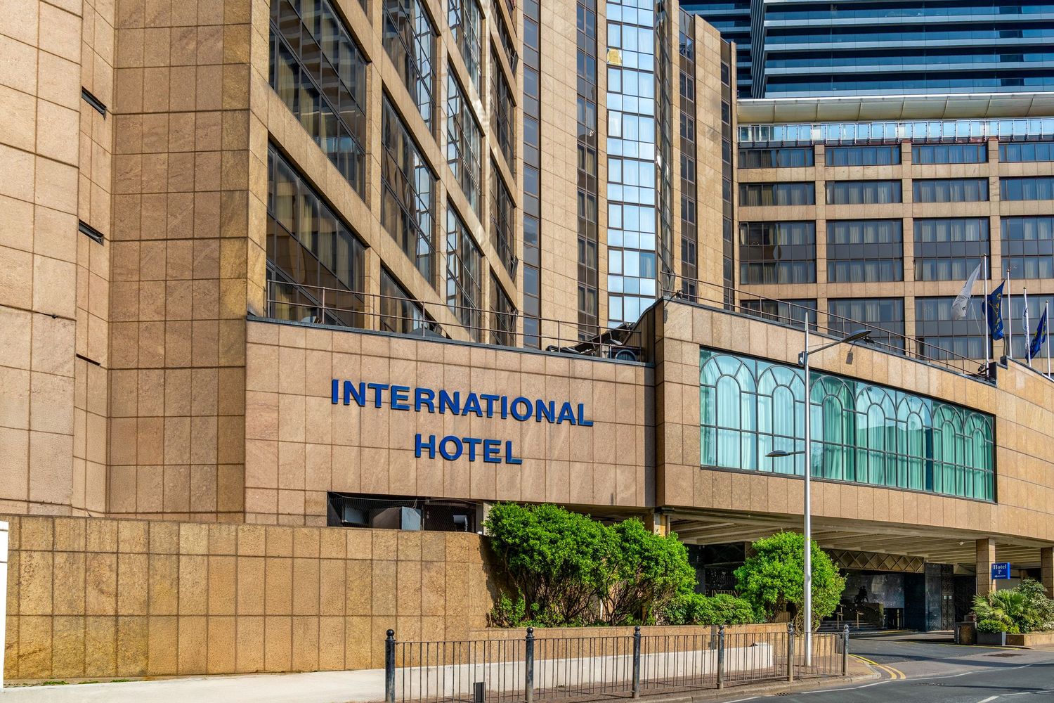 london hotel exterior