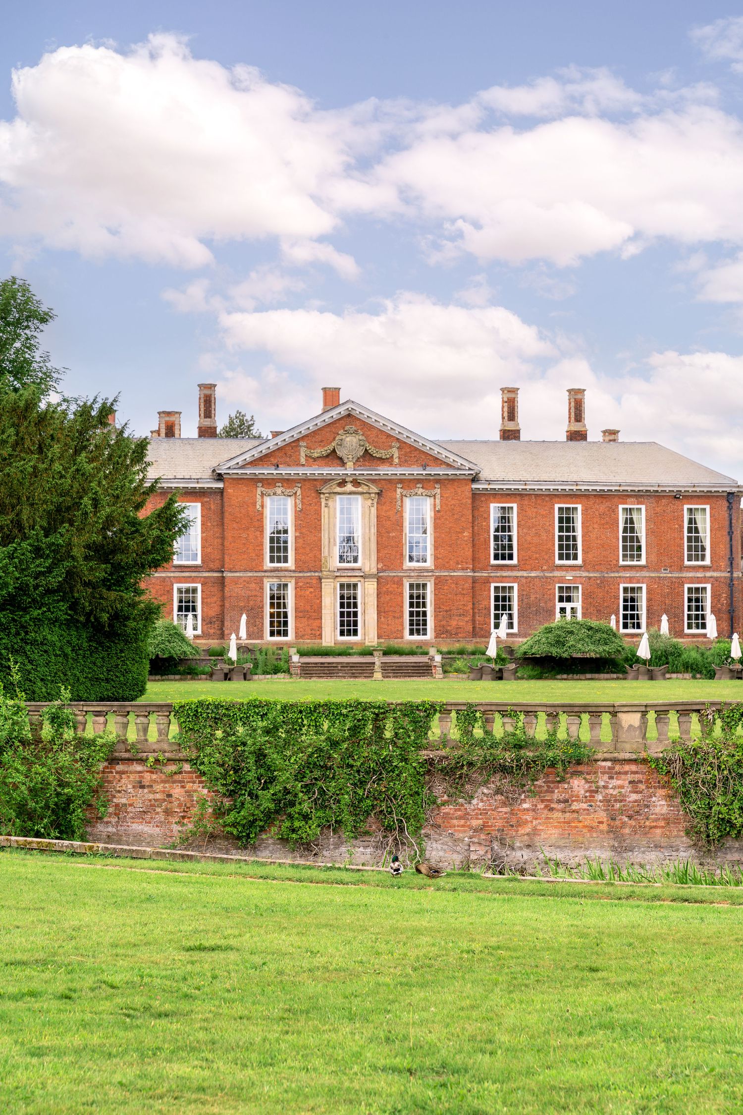 hotel exterior bosworth hall