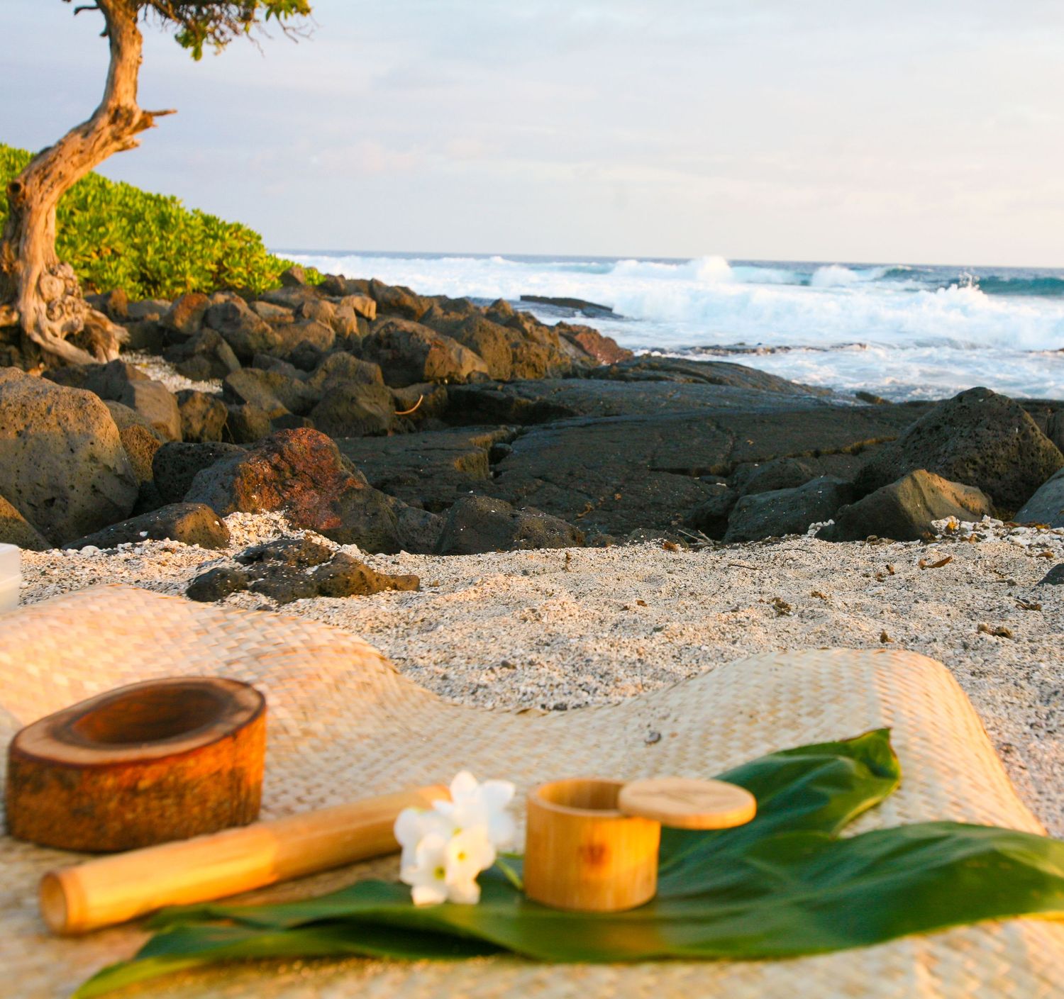 Elopement ceremony setup at Old Airport Beach Kona Hawaii with ocean backdrop