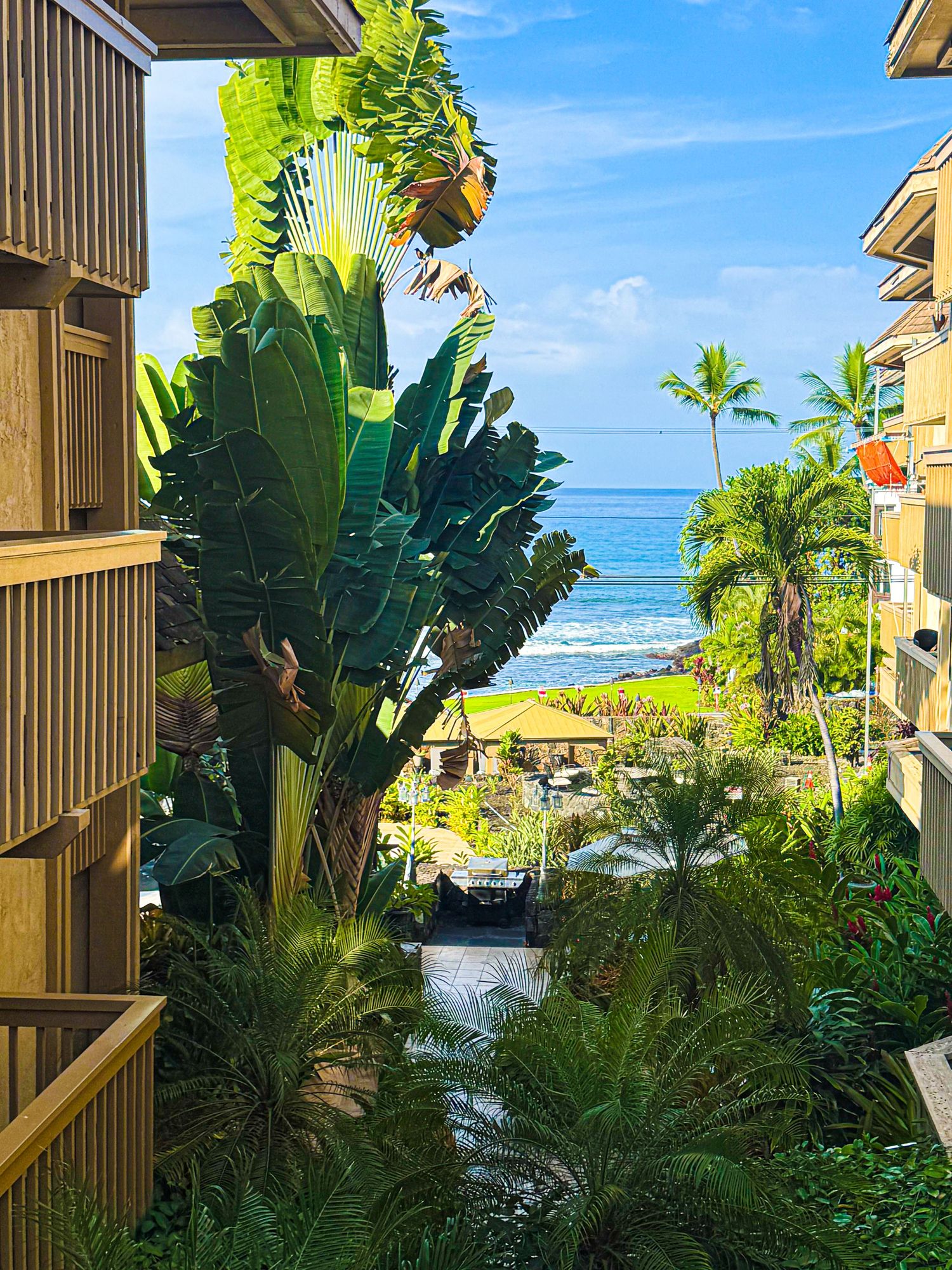 Exterior entrance of Airbnb property in Kona Hawaii view