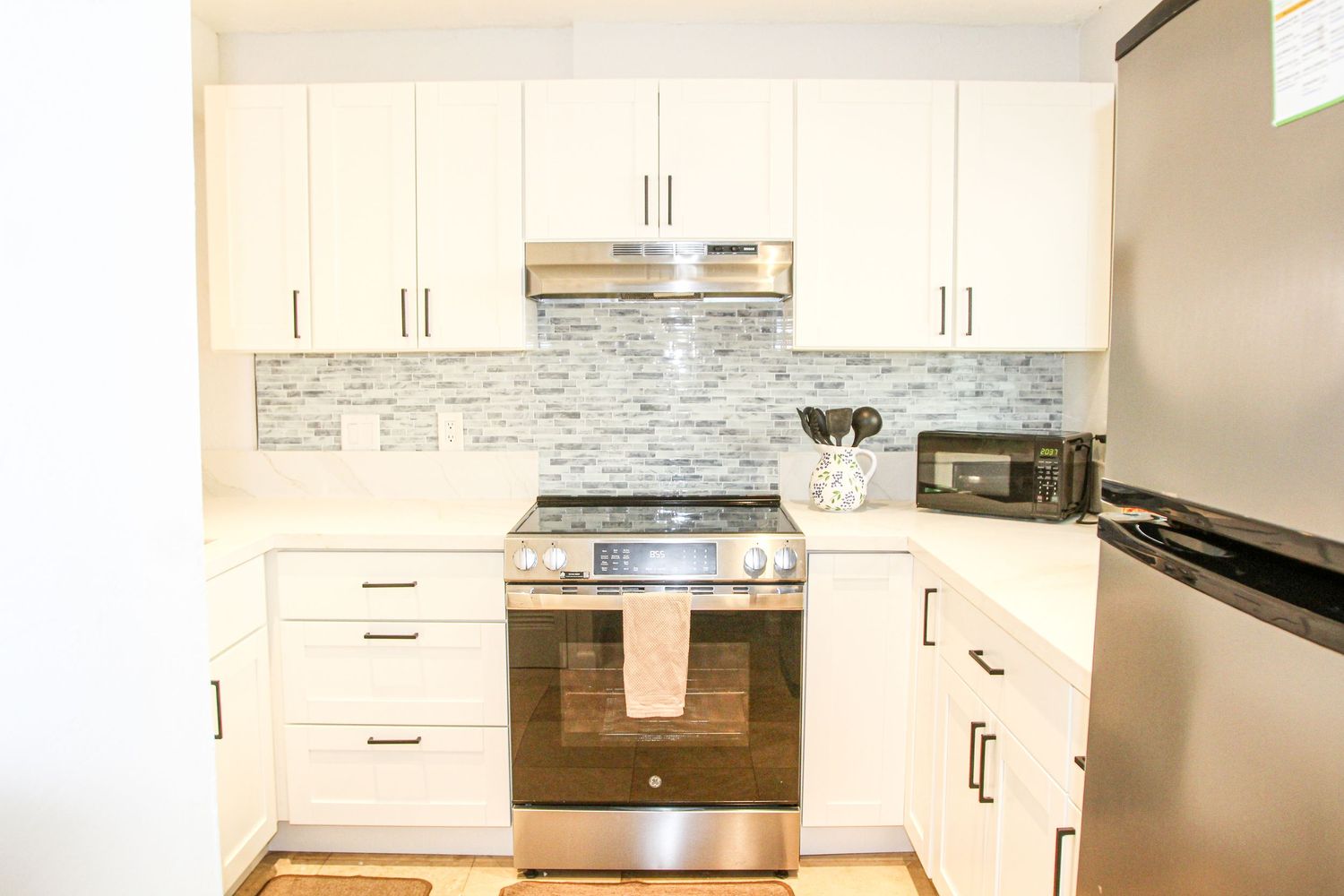 stove in kitchen in Airbnb home on Big Island Hawaii