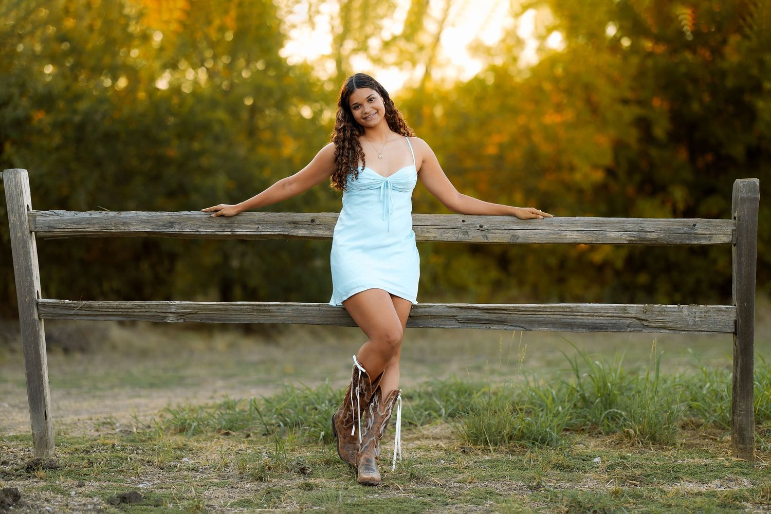 What to wear senior photos - light blue dress rustic, natural, grassy session. Fun senior pictures.