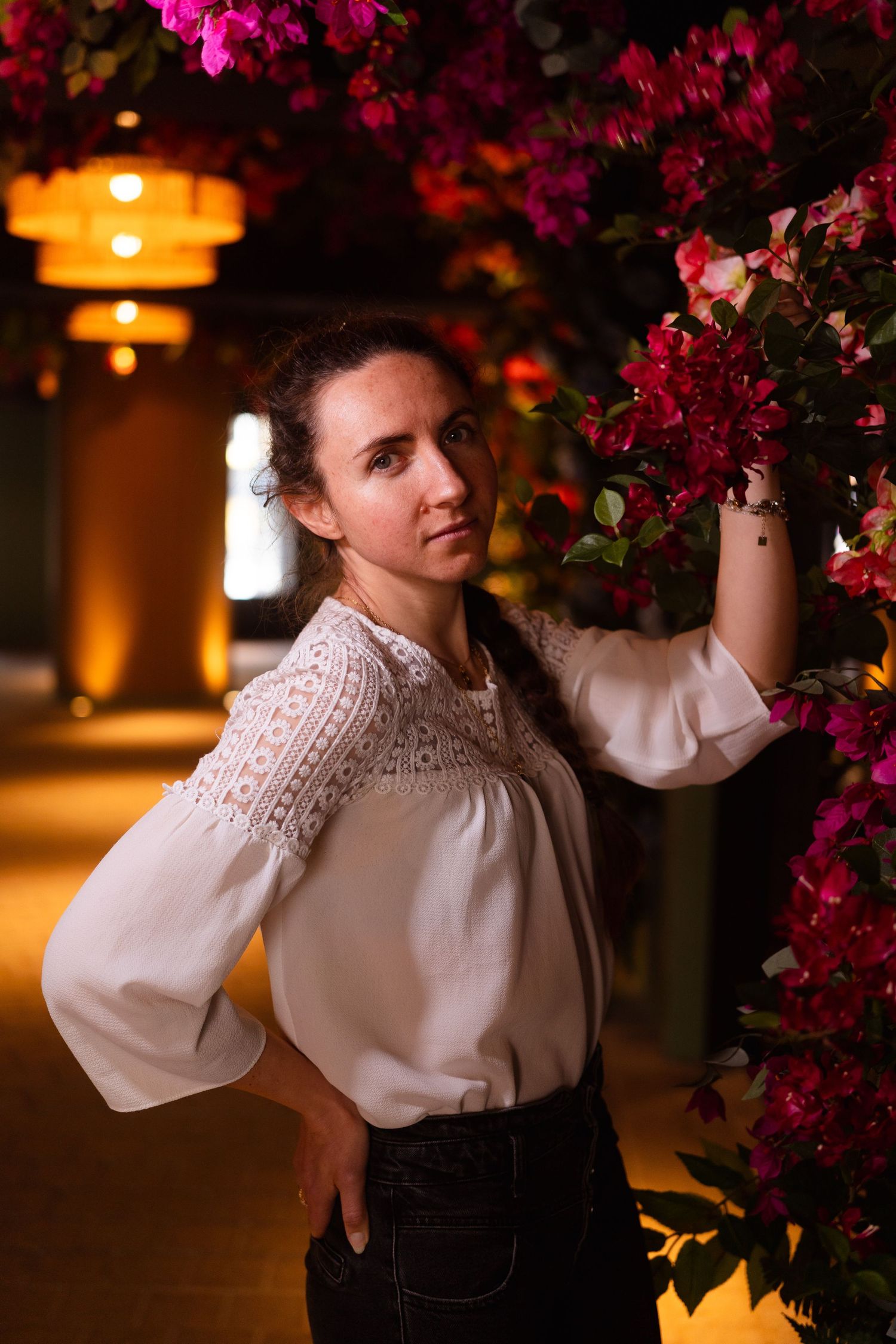 portrait simplet et naturelle d'une jeune femme ayant besoin d'image pour se sentir bien dans sa peau