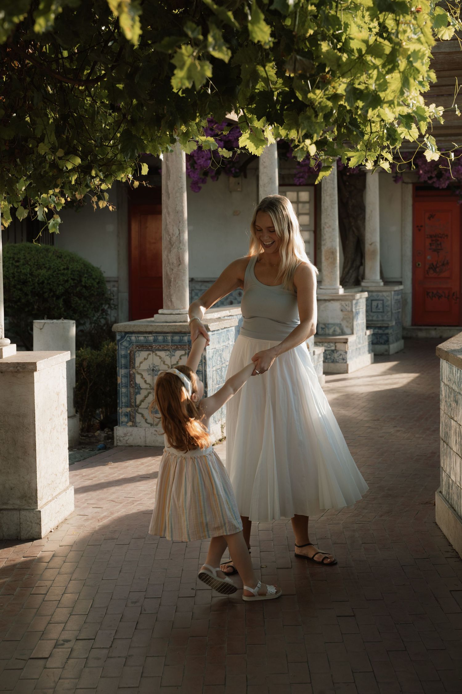 Lisbon Family Photographer, Candid Family Photoshoot, Alfama