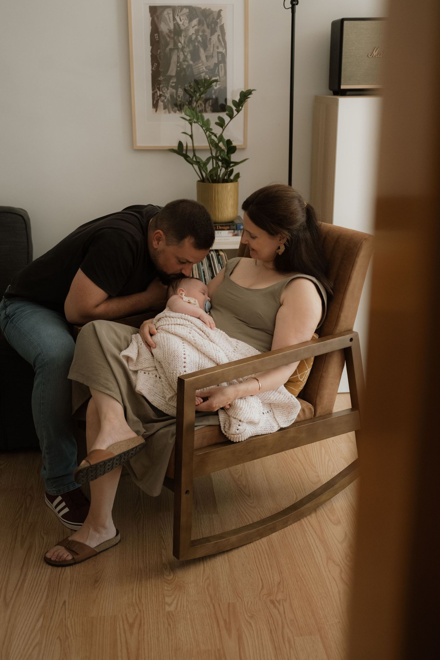 Lisbon Newborn Photographer, Natural Family Photos, Home Session