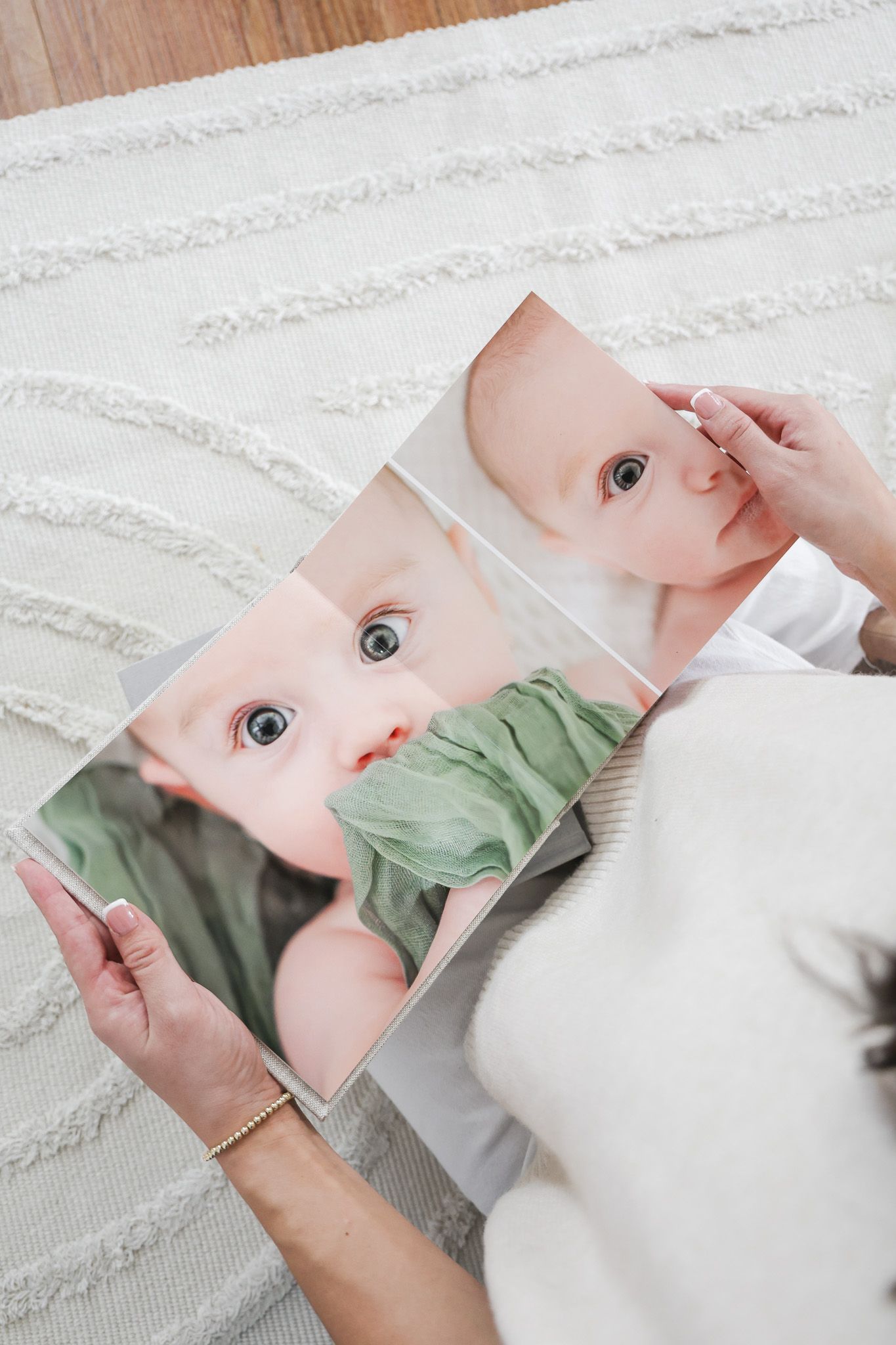 Belton Texas family photographer flipping through heirloom album
