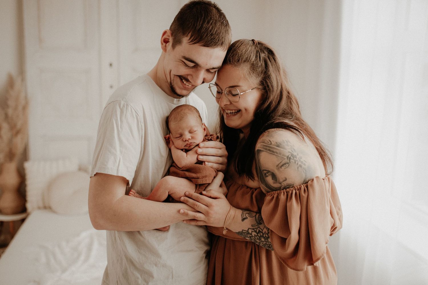 Authentische Babyfotos im Raum Franken – Neugeborenenshooting mit viel Ruhe und Geborgenheit
