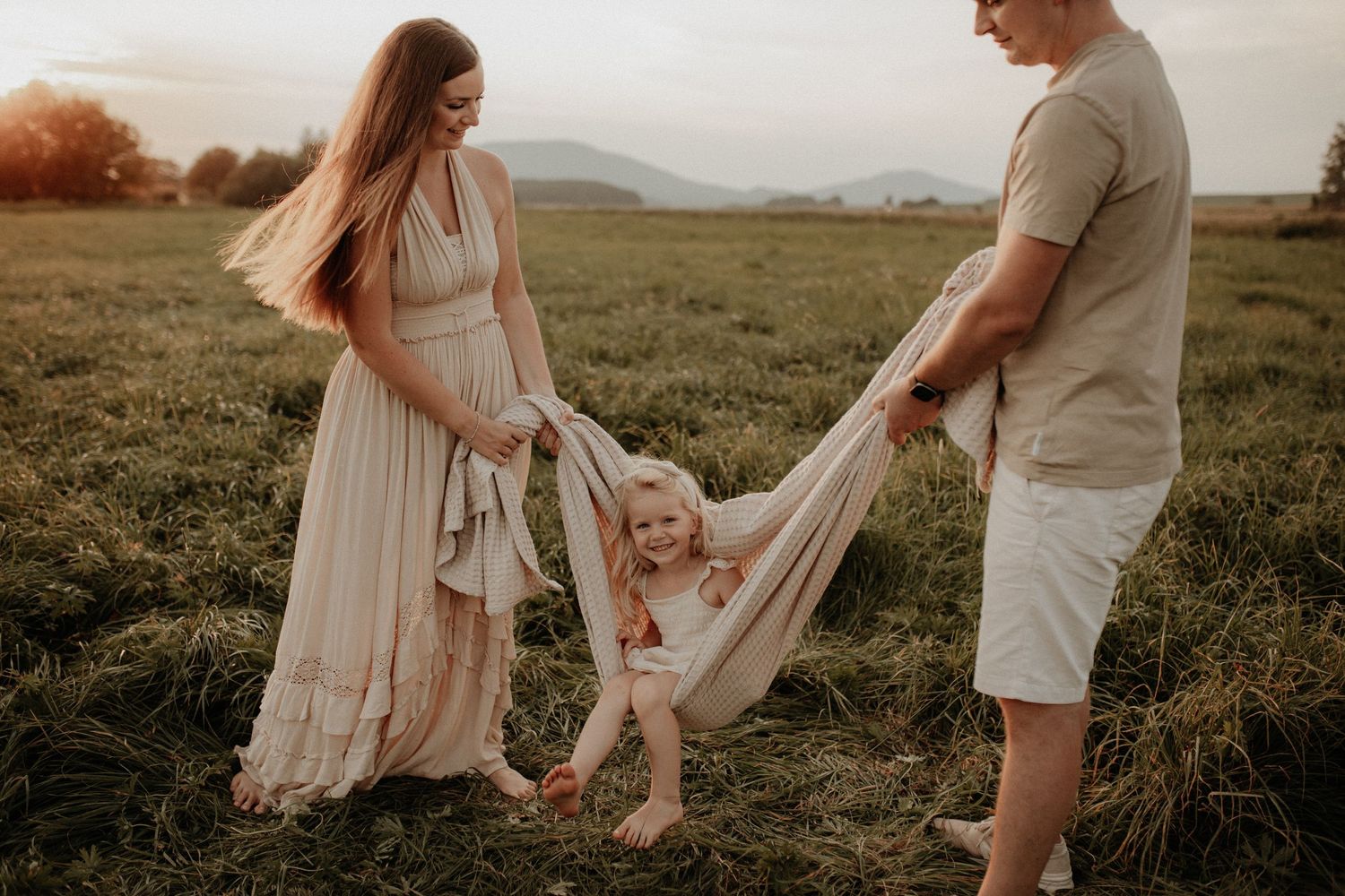 Natürliche Familienbilder für Meiningen, Eisfeld und Masserberg – professionelles Fotoshooting in der Südthüringer Region.