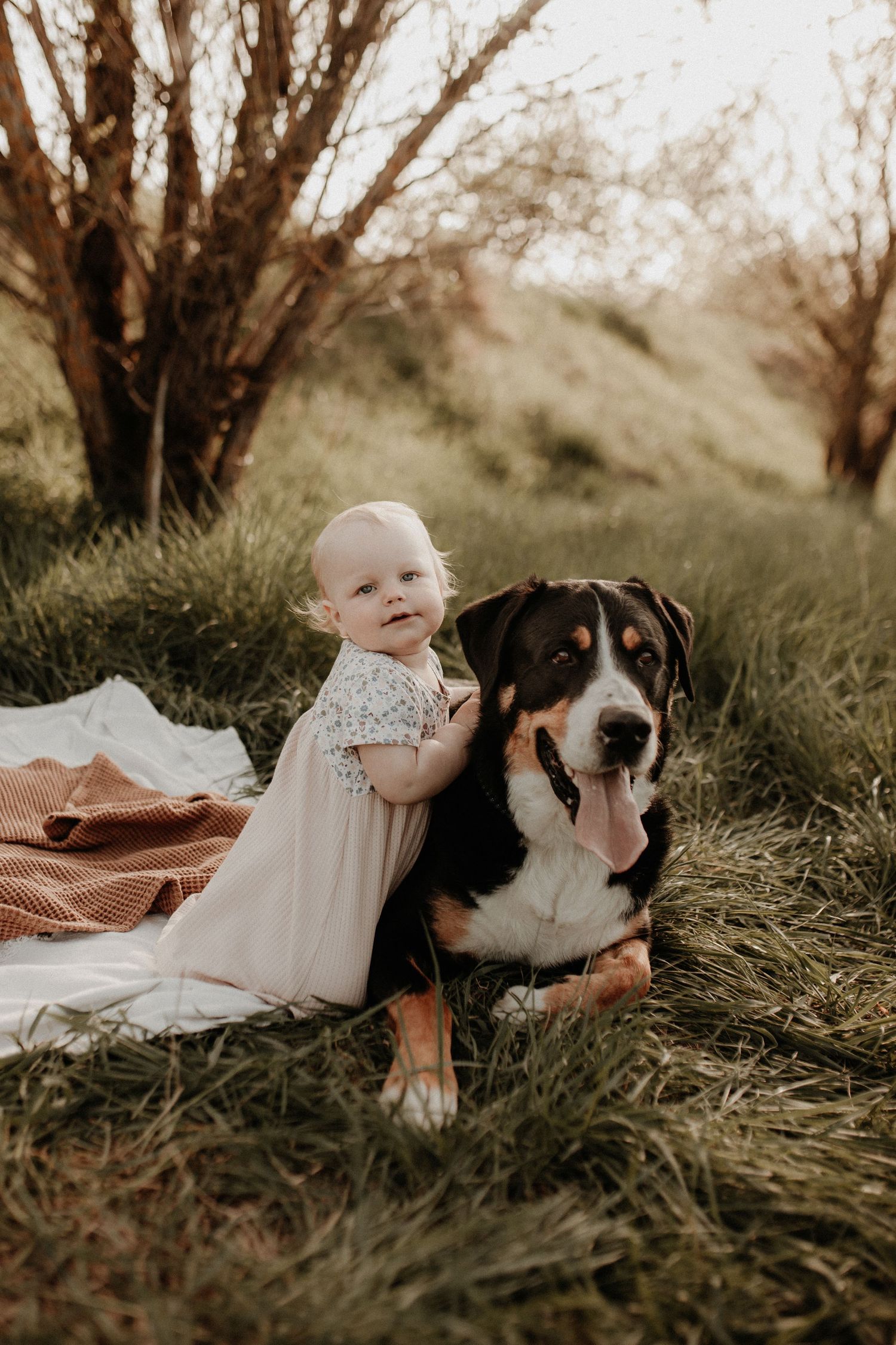Natürliche Familienfotografie in Franken und Unterfranken, Wohlfühlshooting mit Kindern in vertrauter Atmosphäre