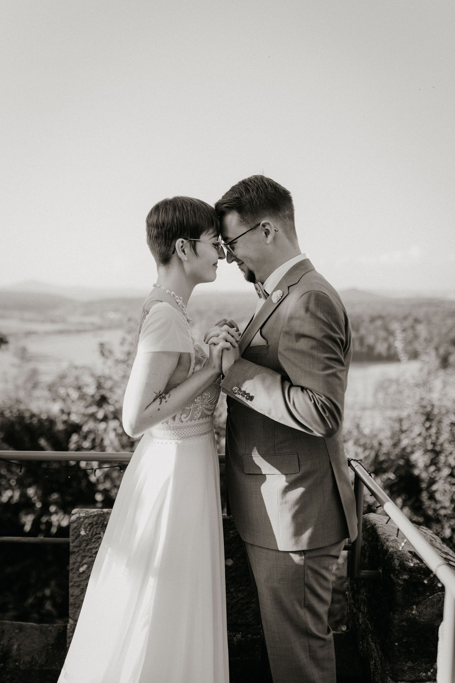 Hochzeitsfotos in Römhild und Umgebung - natürliche Hochzeitsbegleitungen, Hochzeitsfotograf für Röhn-Grabfeld