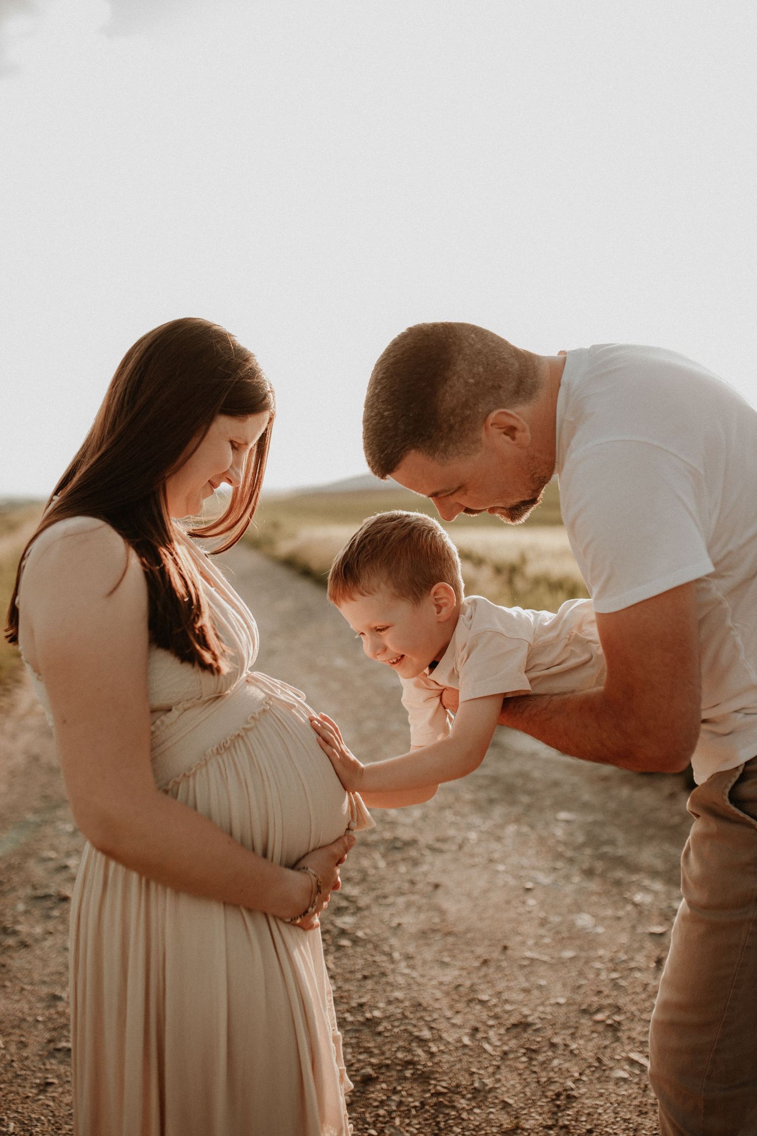 Entdecke liebevolle Schwangerschafts- und Babybauchfotos in Römhild, Ebern, Marolsweisach und Haßfurt. Natürliche, emotionale Momente