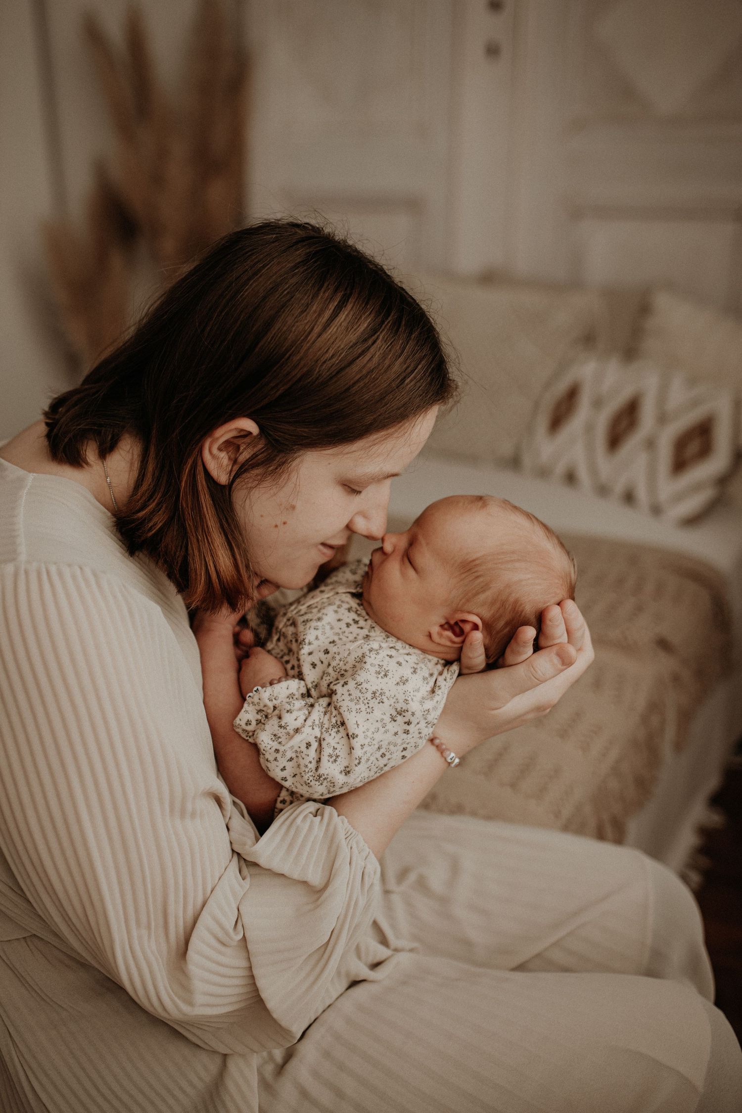 Babyfoto in Franken – weiche Newbornaufnahmen für Rödental, Ebern und Haßfurt.