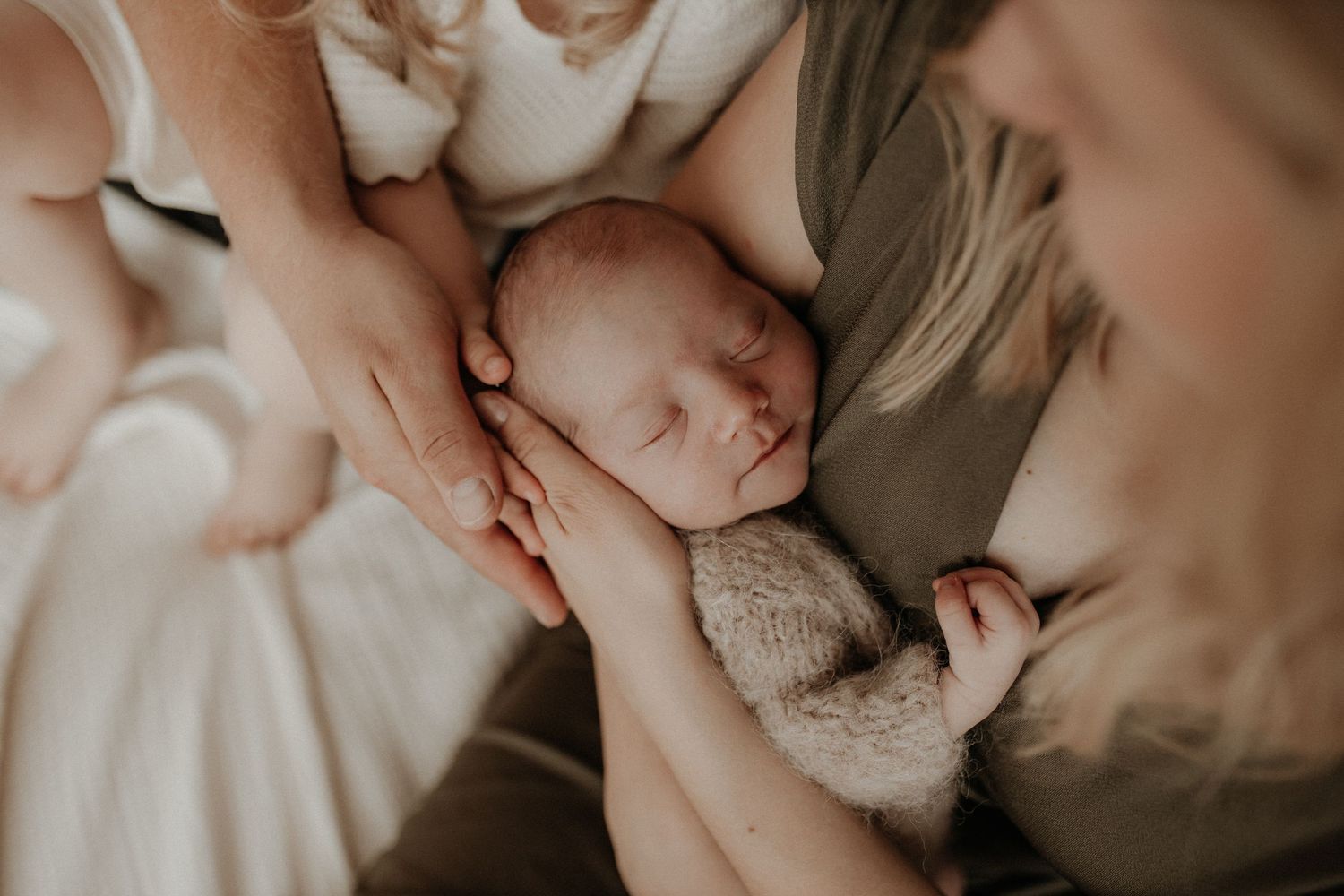 Neugeborenenshooting in Coburg – natürliche Babyfotos aus Südthüringen und Franken