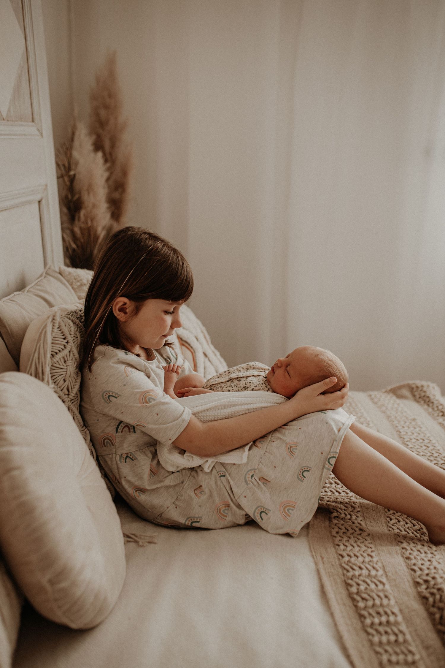 Babyaufnahmen im Studio für Schönbrunn, Themar und Jüchsen – klare Neugeborenenfotografie.