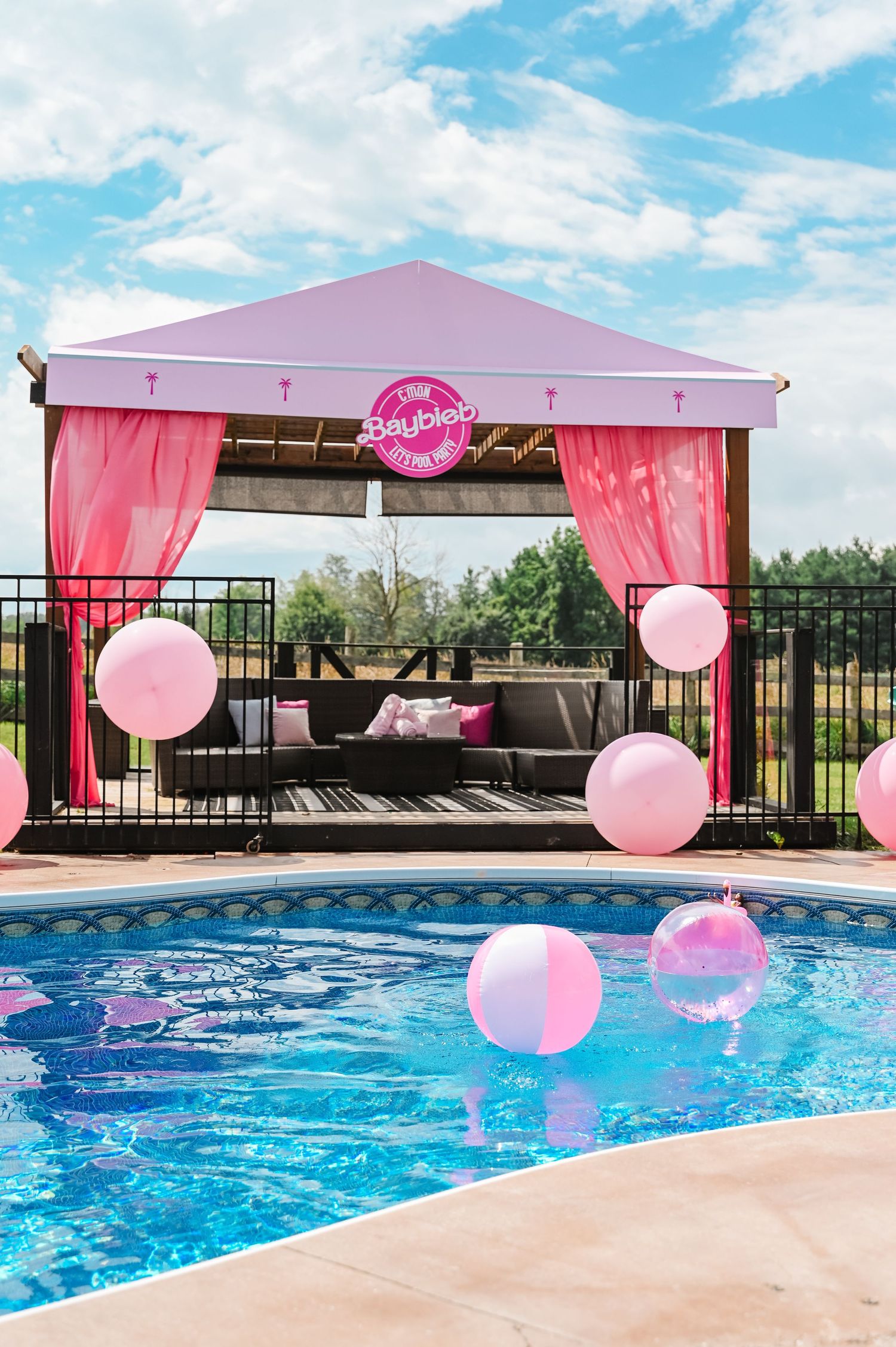 Document your luxury event with stunning photography that captures every moment—perfect for corporate, social, or creative experiences
