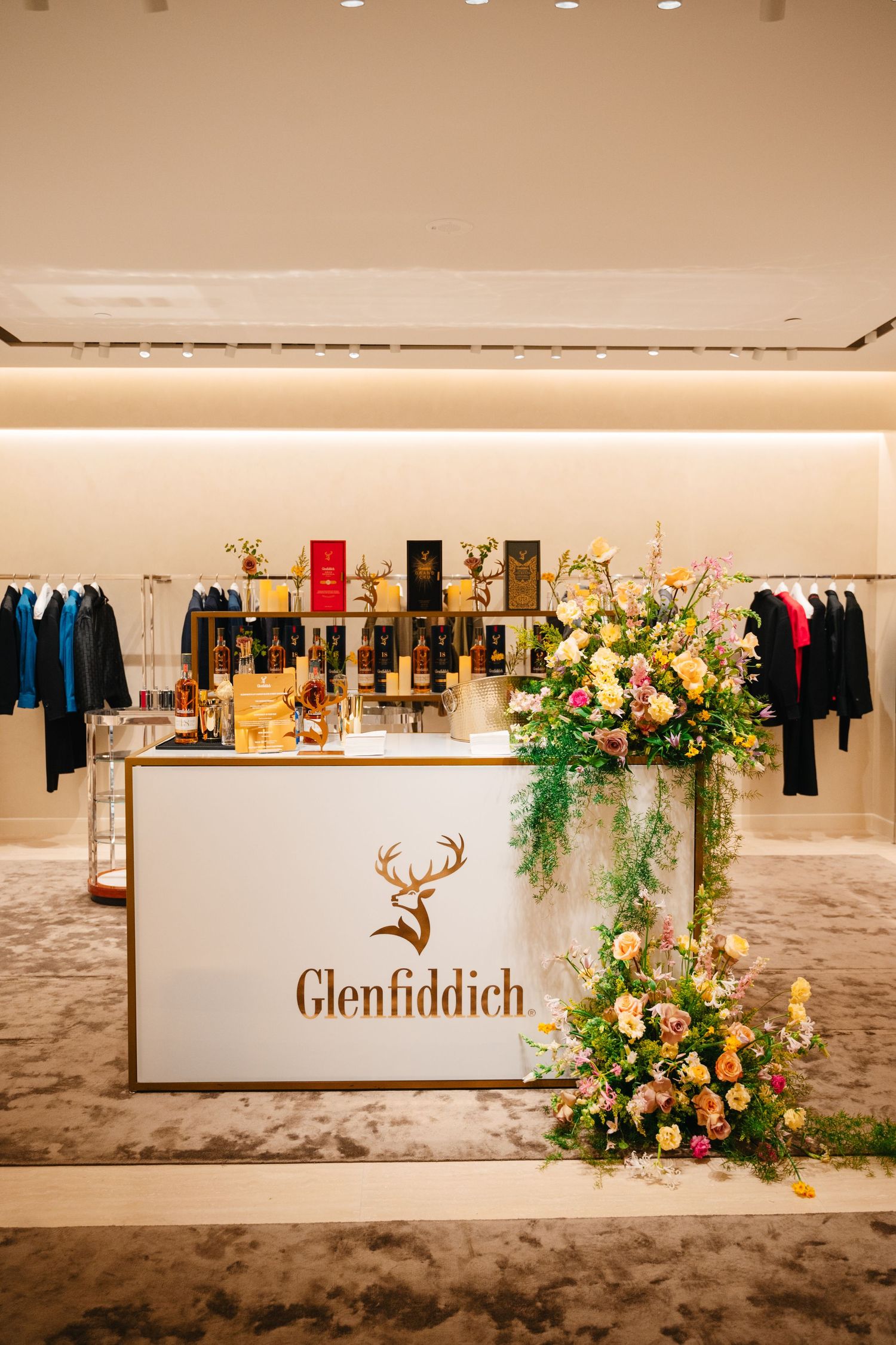 Document your luxury event with stunning photography that captures every moment—perfect for corporate, social, or creative experiences
