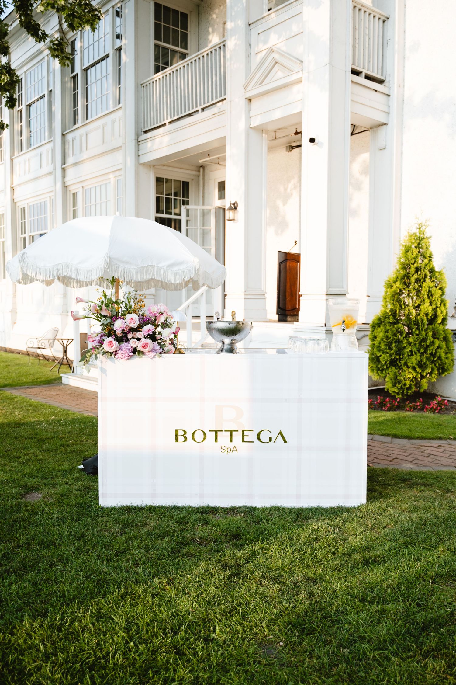 Document your luxury event with stunning photography that captures every moment—perfect for corporate, social, or creative experiences