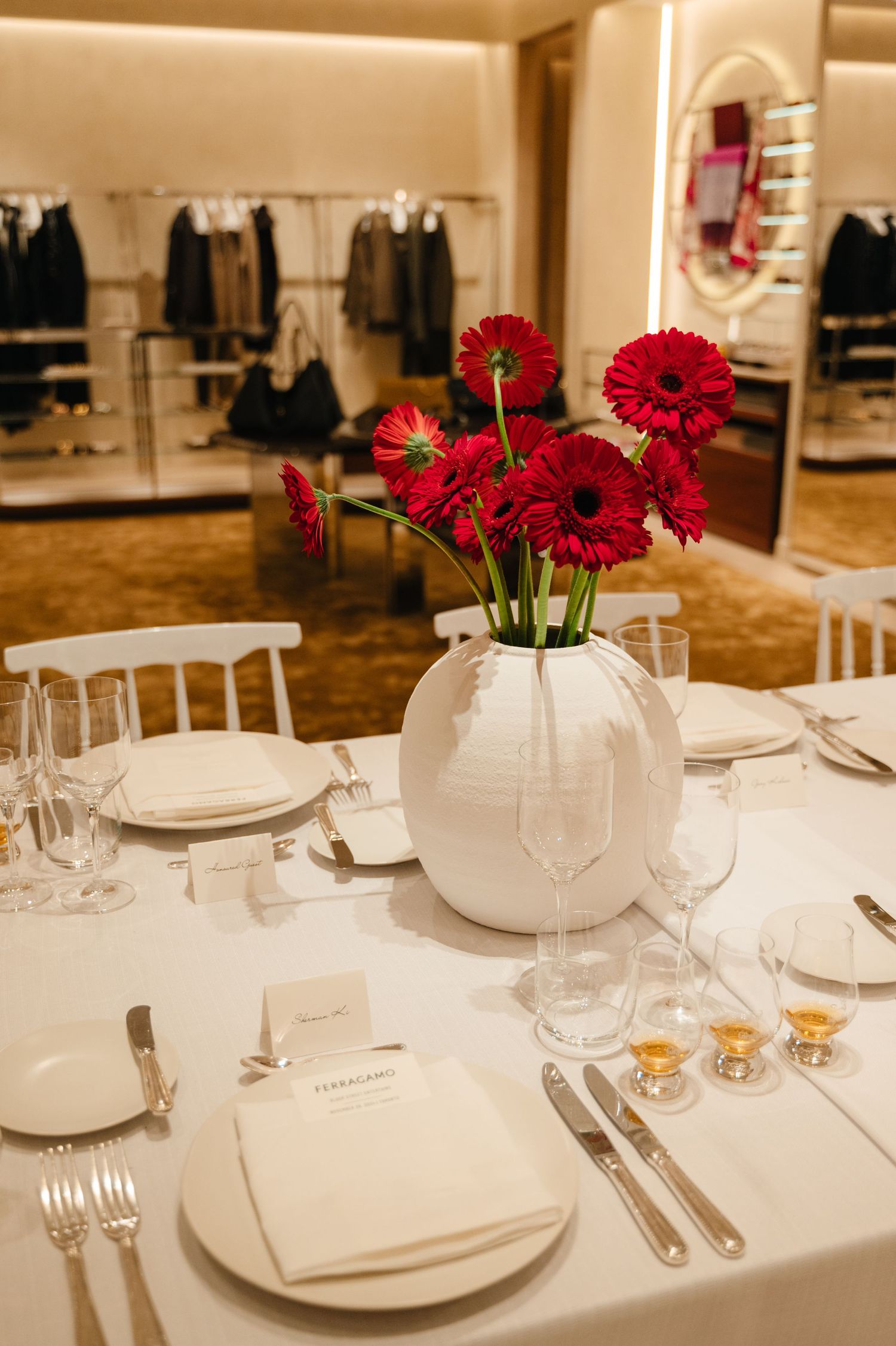 Document your luxury event with stunning photography that captures every moment—perfect for corporate, social, or creative experiences