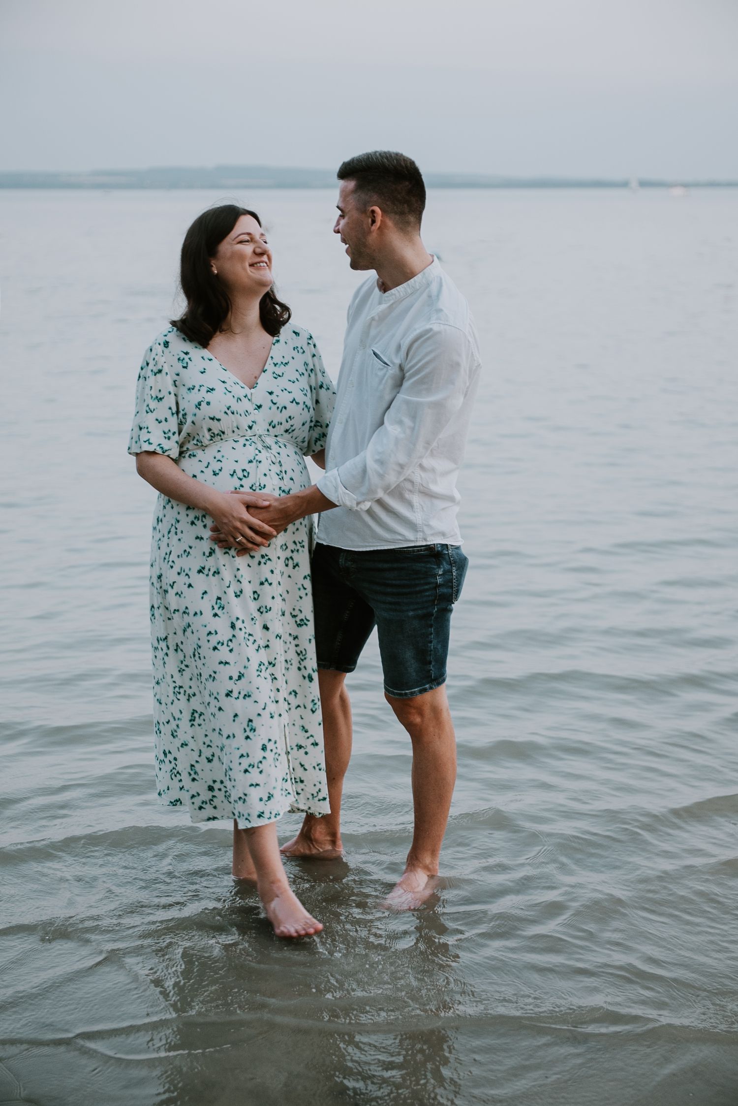 Kismama fotózás a Balatonnál