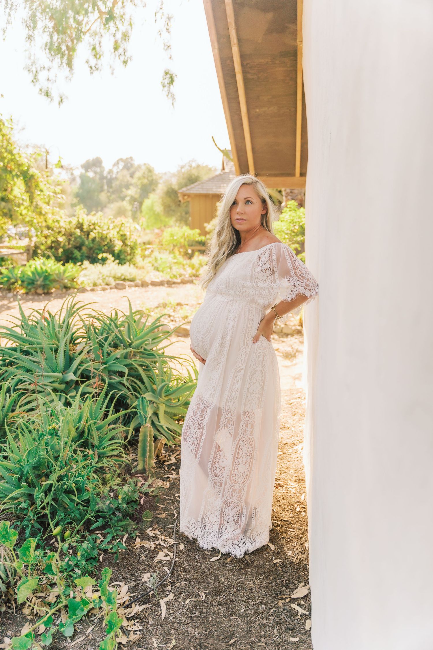 Golden-hour family, couples, senior, and elopement photography in California, Colorado, Hawaii, and Idaho.