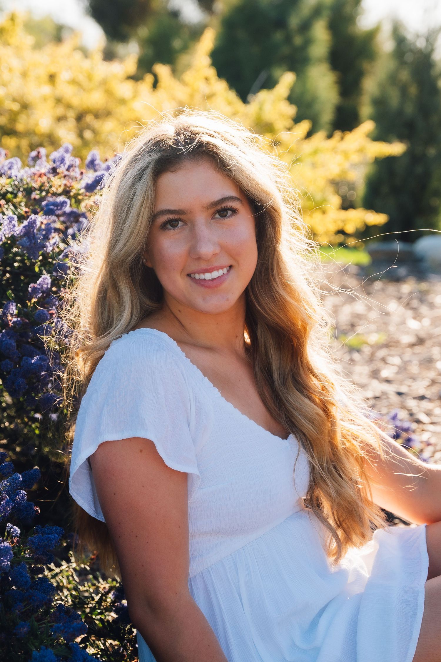 Golden-hour family, couples, senior, and elopement photography in California, Colorado, Hawaii, and Idaho. Travel, beach, and mountain portr