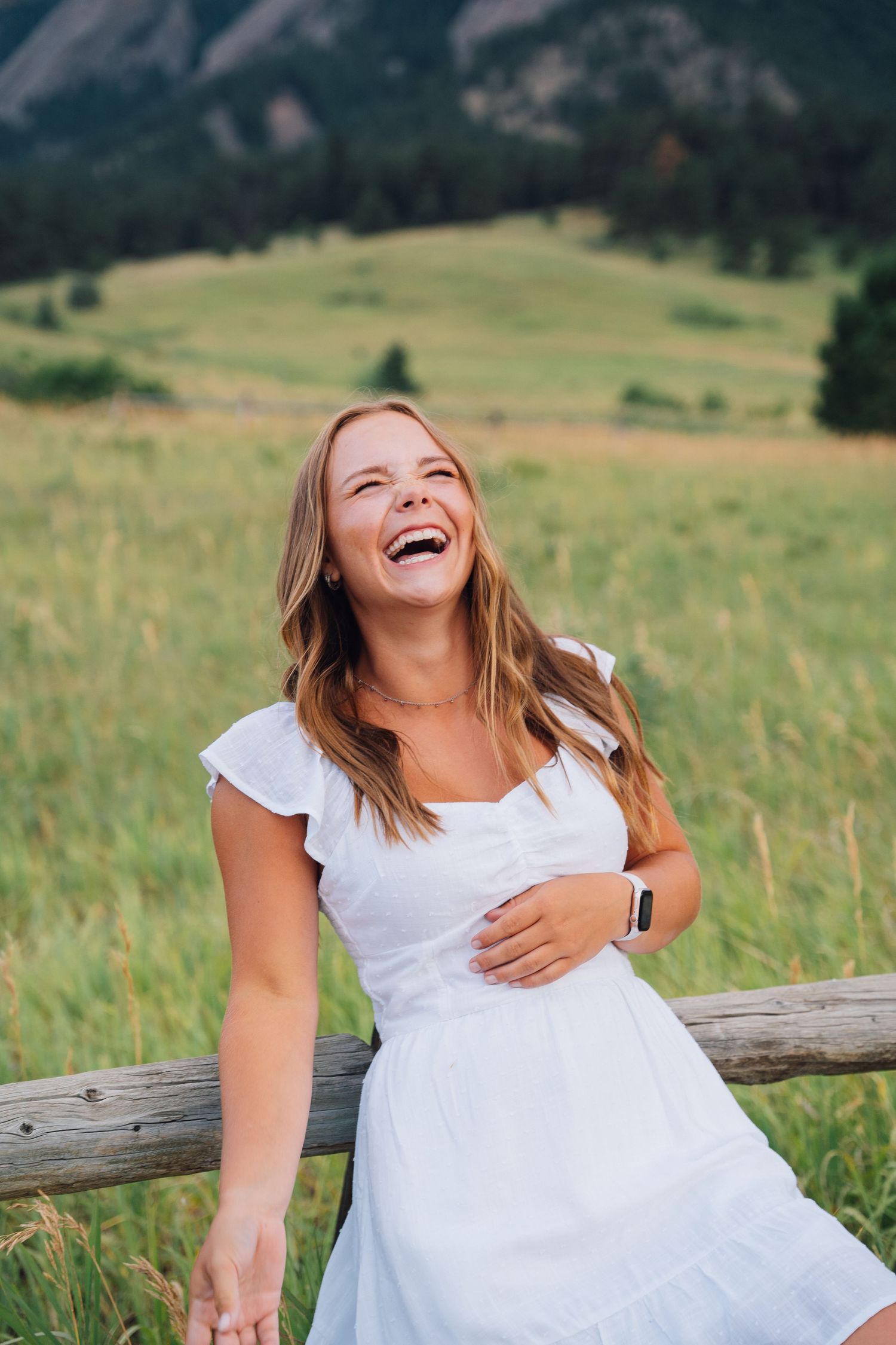 Golden-hour family, couples, senior, and elopement photography in California, Colorado, Hawaii, and Idaho. Travel, beach, and mountain portr