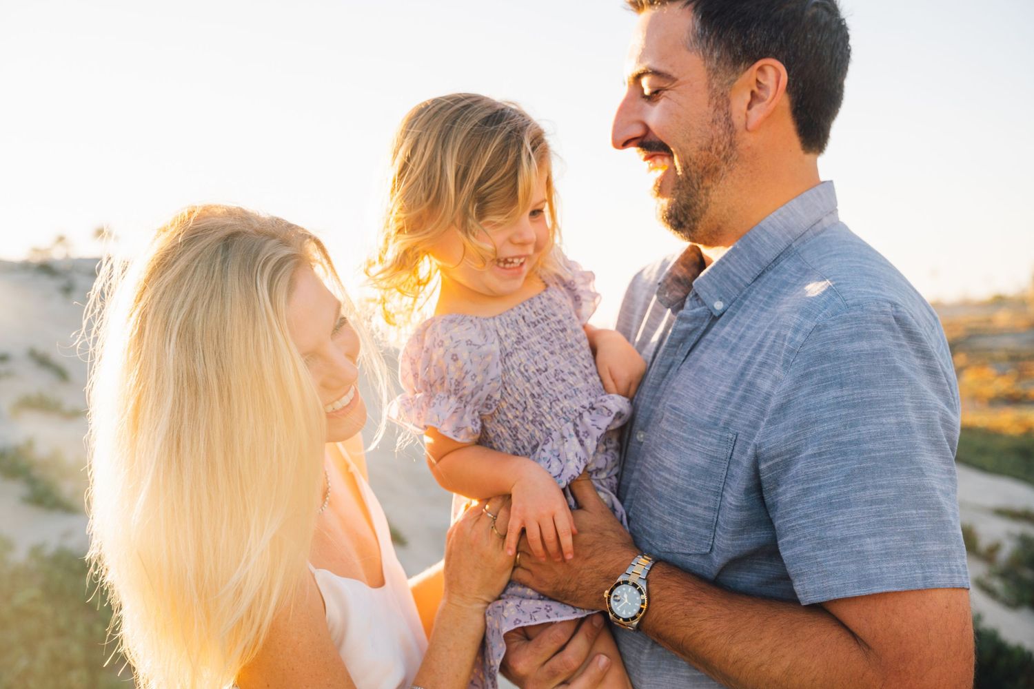 Travel family, senior, and couples photography across California, Colorado, Hawaii, and Idaho. Golden-hour beach and mountain sessions.