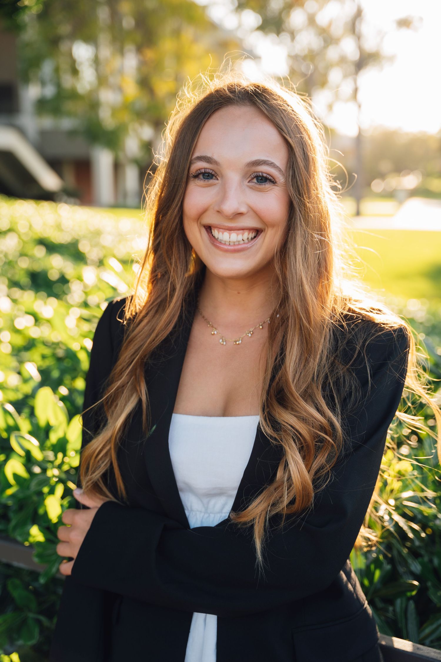 Golden-hour family, couples, senior, and elopement photography in California, Colorado, Hawaii, and Idaho. Travel, beach, and mountain portr