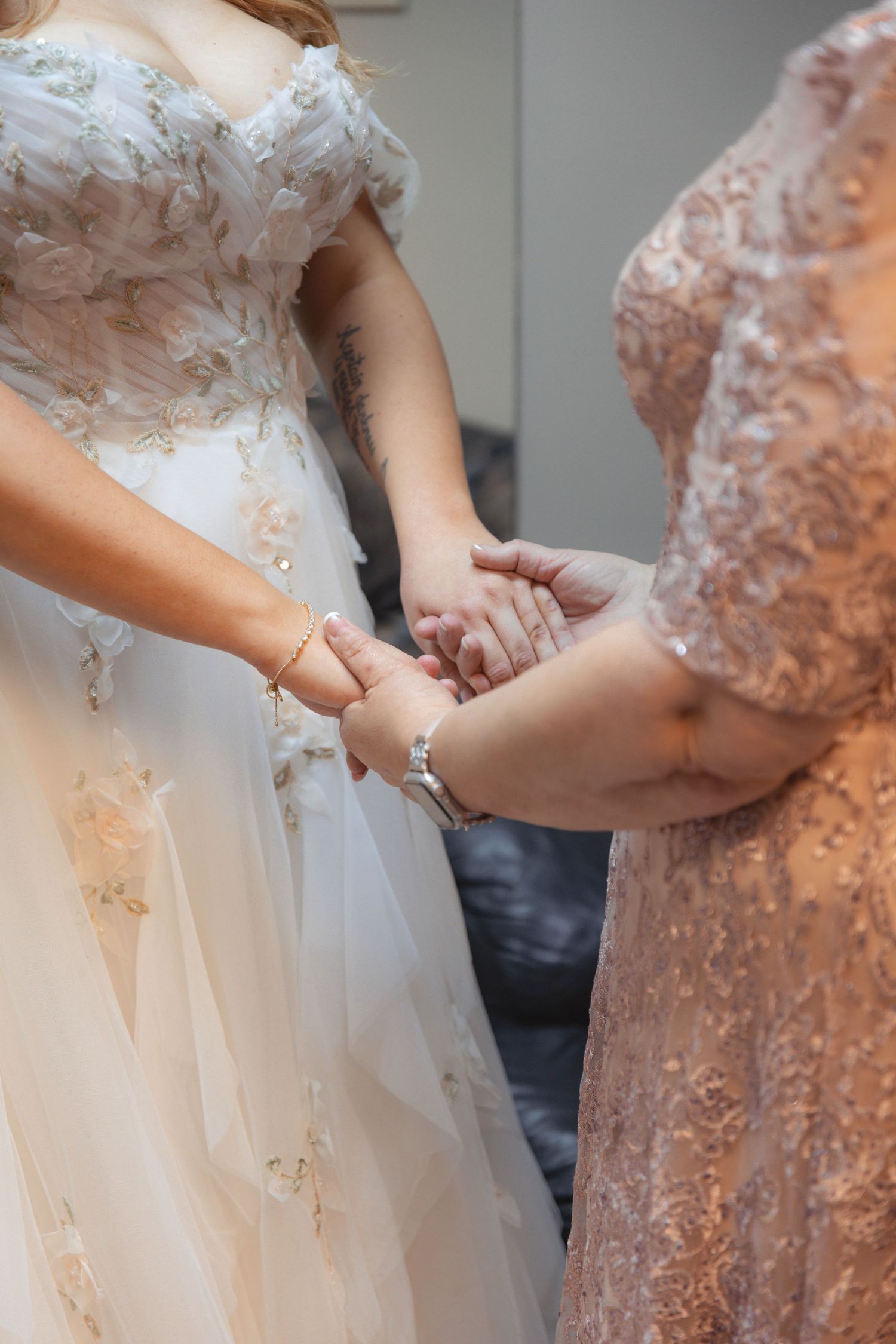 Wedding photographer Cleveland Ohio 
Cinematic photographer Cleveland Ohio 
Documentary style photographer 
moody Ohio photographer