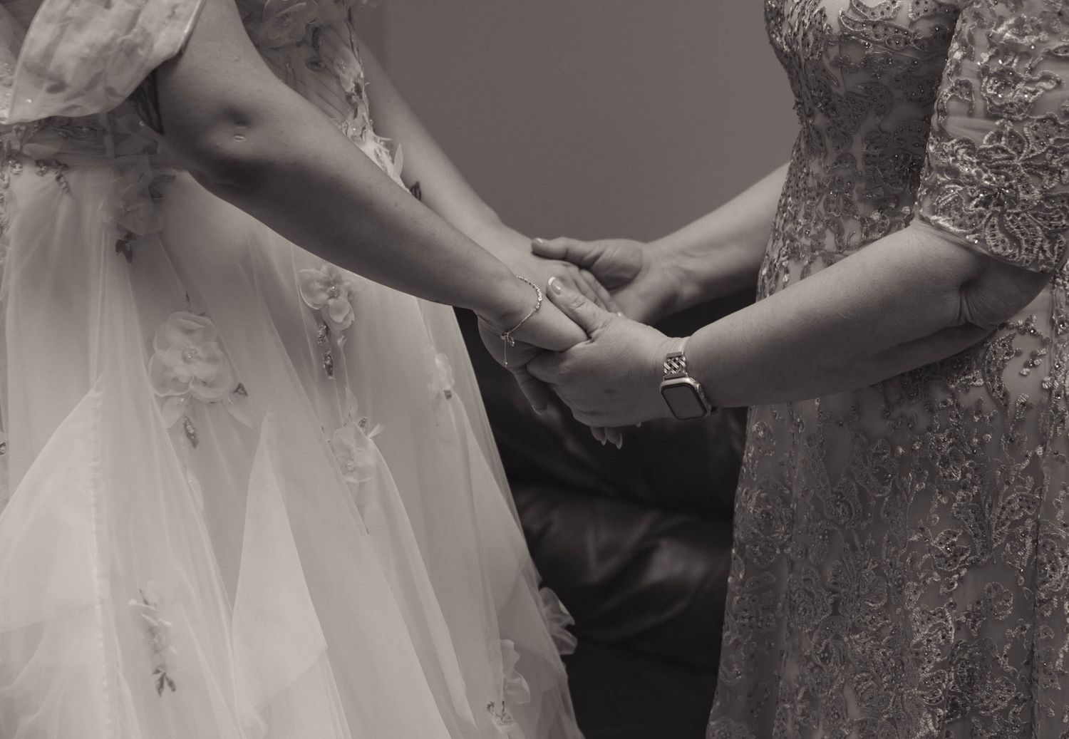 Wedding photographer Cleveland Ohio 
Cinematic photographer Cleveland Ohio 
Documentary style photographer 
moody Ohio photographer