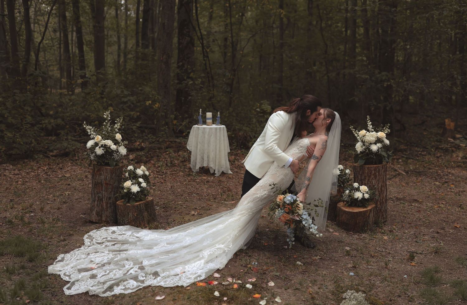 Wedding photographer Cleveland Ohio 
Cinematic photographer Cleveland Ohio 
Documentary style photographer 
Nostalgic wedding photographer