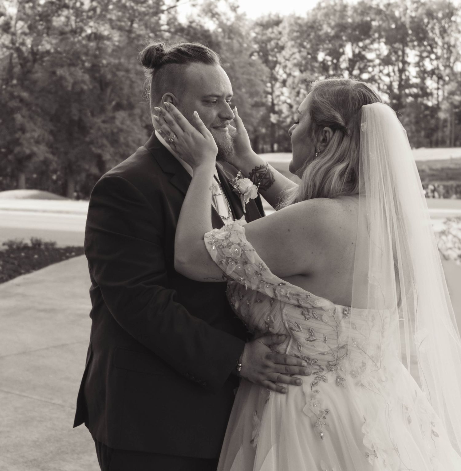 Wedding photographer Cleveland Ohio 
Cinematic photographer Cleveland Ohio 
Documentary style photographer 
moody Ohio photographer