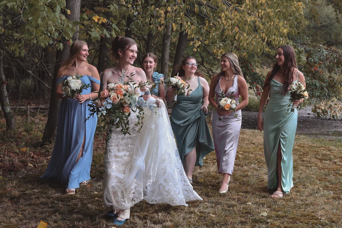 Wedding photographer Cleveland Ohio 
Cinematic photographer Cleveland Ohio 
Documentary style photographer 
Nostalgic wedding photographer