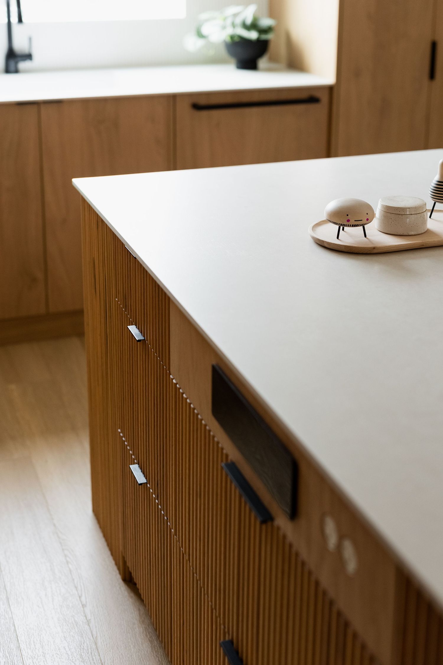 Bungalow Interior Design -  kitchen design - Winnipeg, Manitoba Interior Design Photography