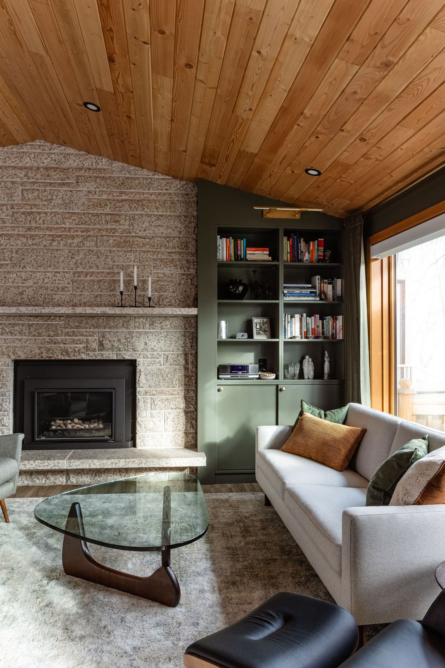 Bungalow Interior Design -  Winnipeg, Manitoba Interior Design Photography