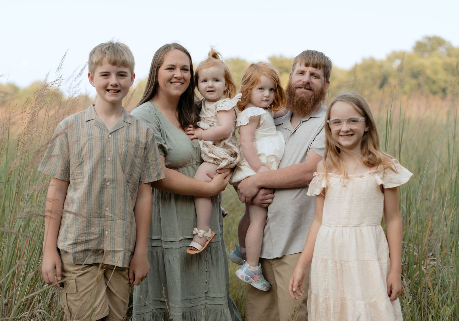 family of 6 portraits in Humboldt Iowa
