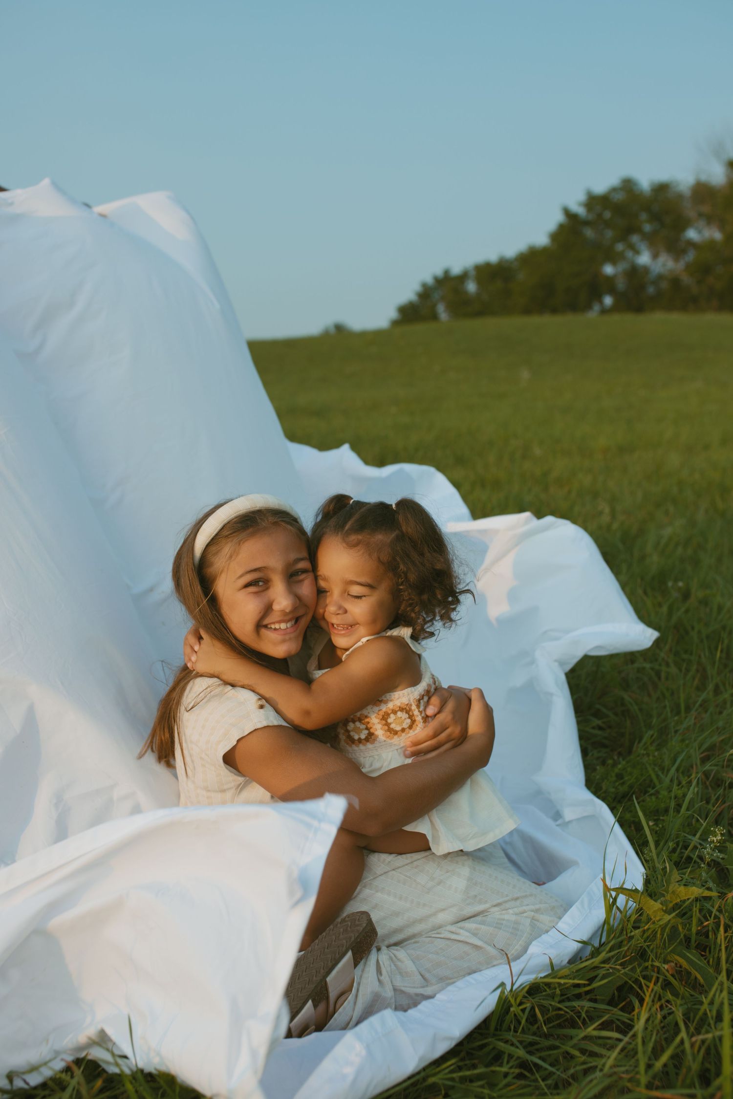 Summer picnic Family photoshoot in Sussex County New Jersey at golden hour