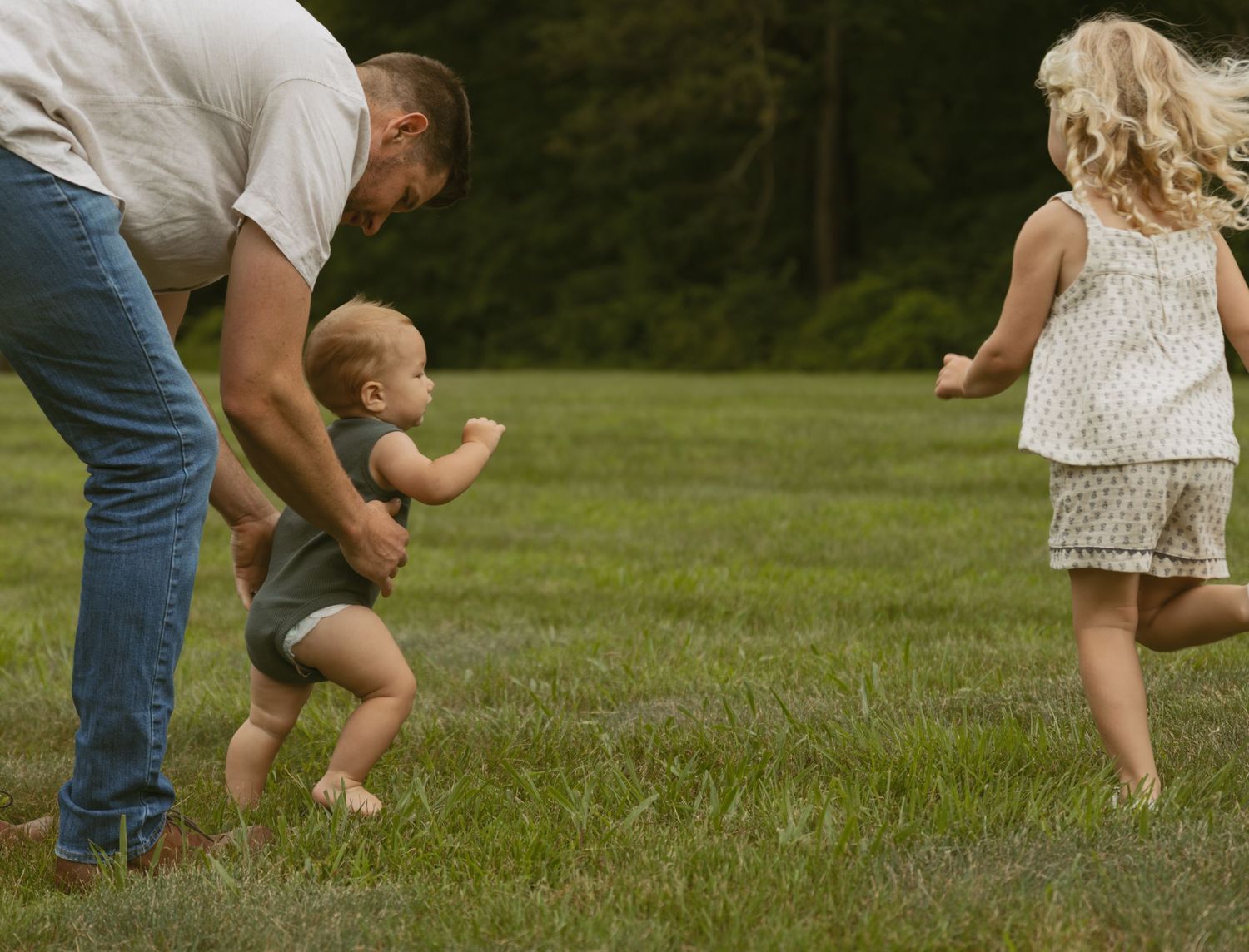 Family interactive candid photography near Milford  Pennsylvania.